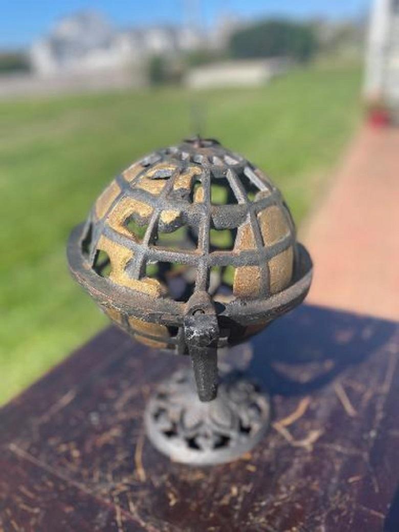 Japanese Rare Old Five Continents Globe Lighting Lantern For Sale 3