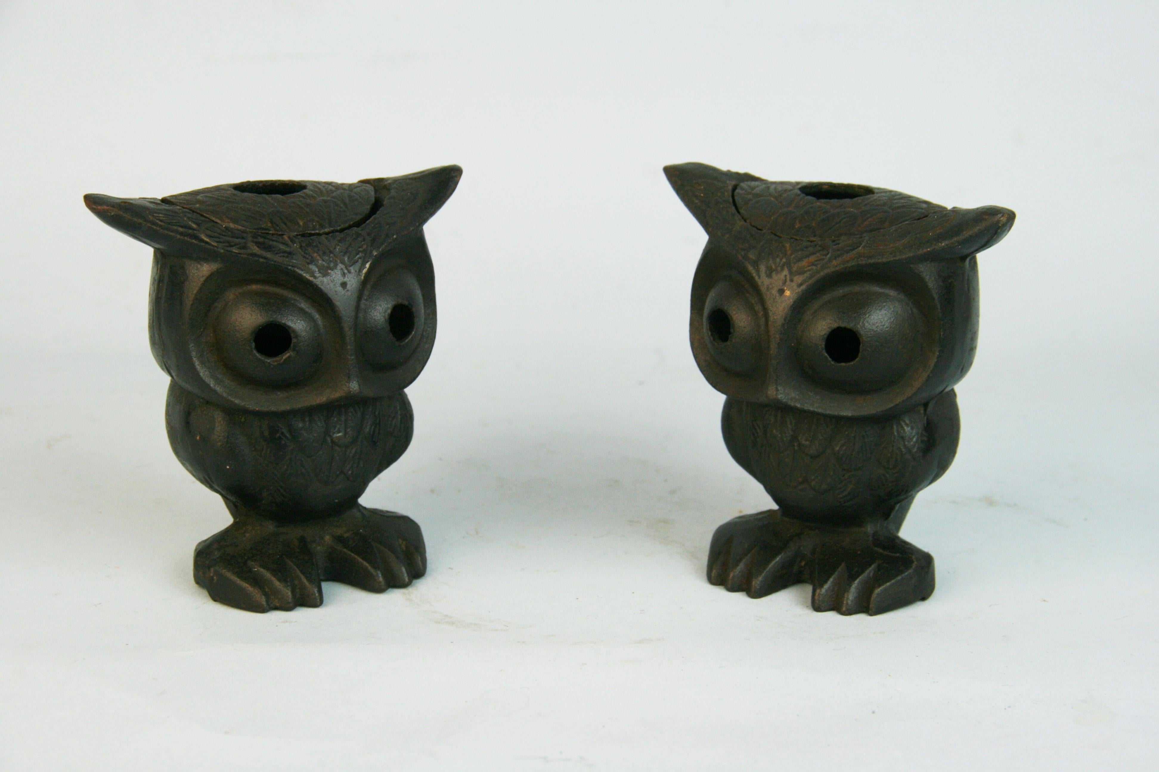 Pair Japanese Rare Pair Big Foot Owl Candle Lanterns 1960's In Good Condition In Douglas Manor, NY