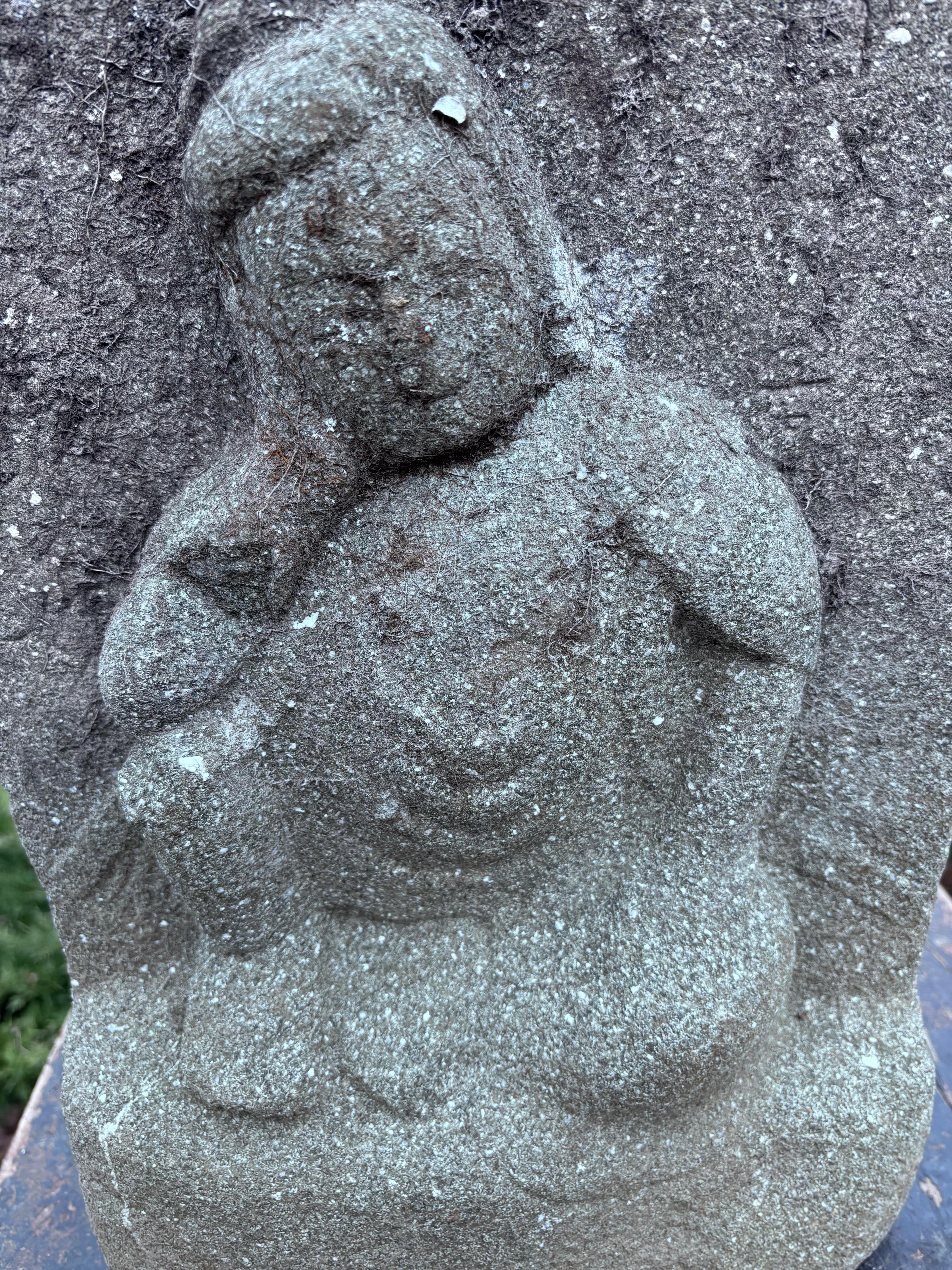 Japonés grande  Antiguo Jardín de Piedra Kanon Guan Yin en Ease Real S. XIX, firmado Tallado a mano en venta