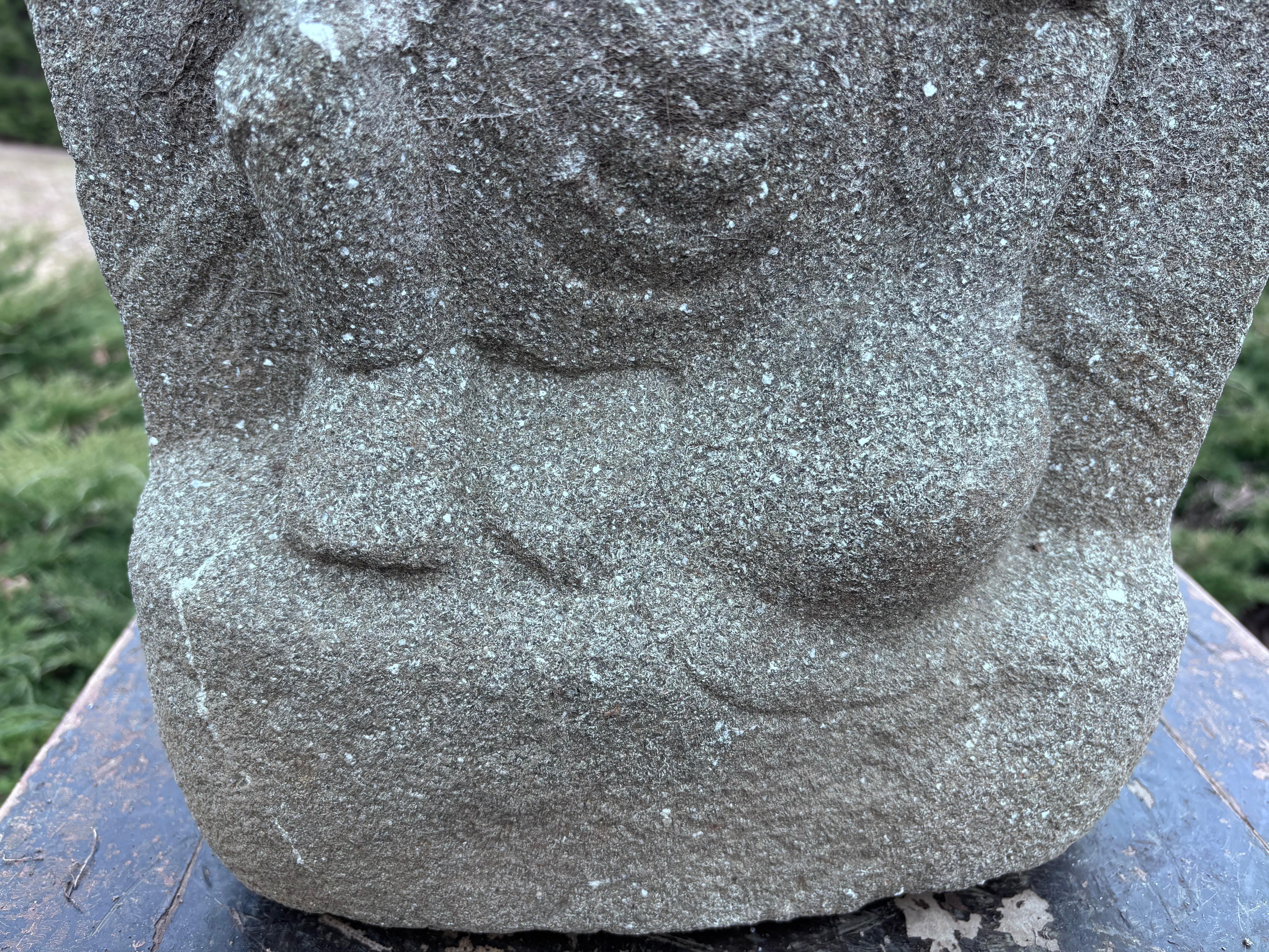 Japonés grande  Antiguo Jardín de Piedra Kanon Guan Yin en Ease Real S. XIX, firmado en Bueno estado para la venta en South Burlington, VT