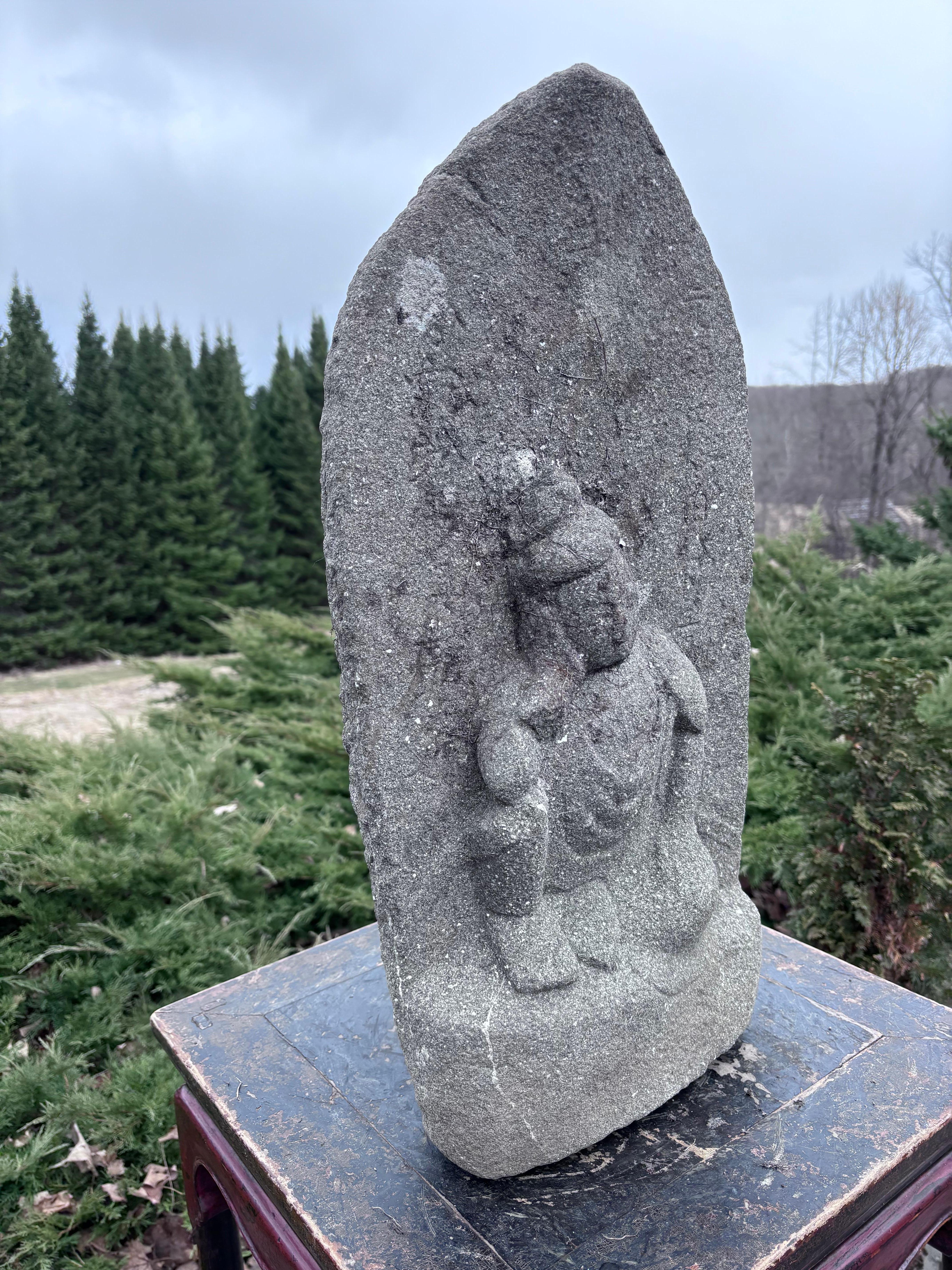 Japonés grande  Antiguo Jardín de Piedra Kanon Guan Yin en Ease Real S. XIX, firmado siglo XIX en venta