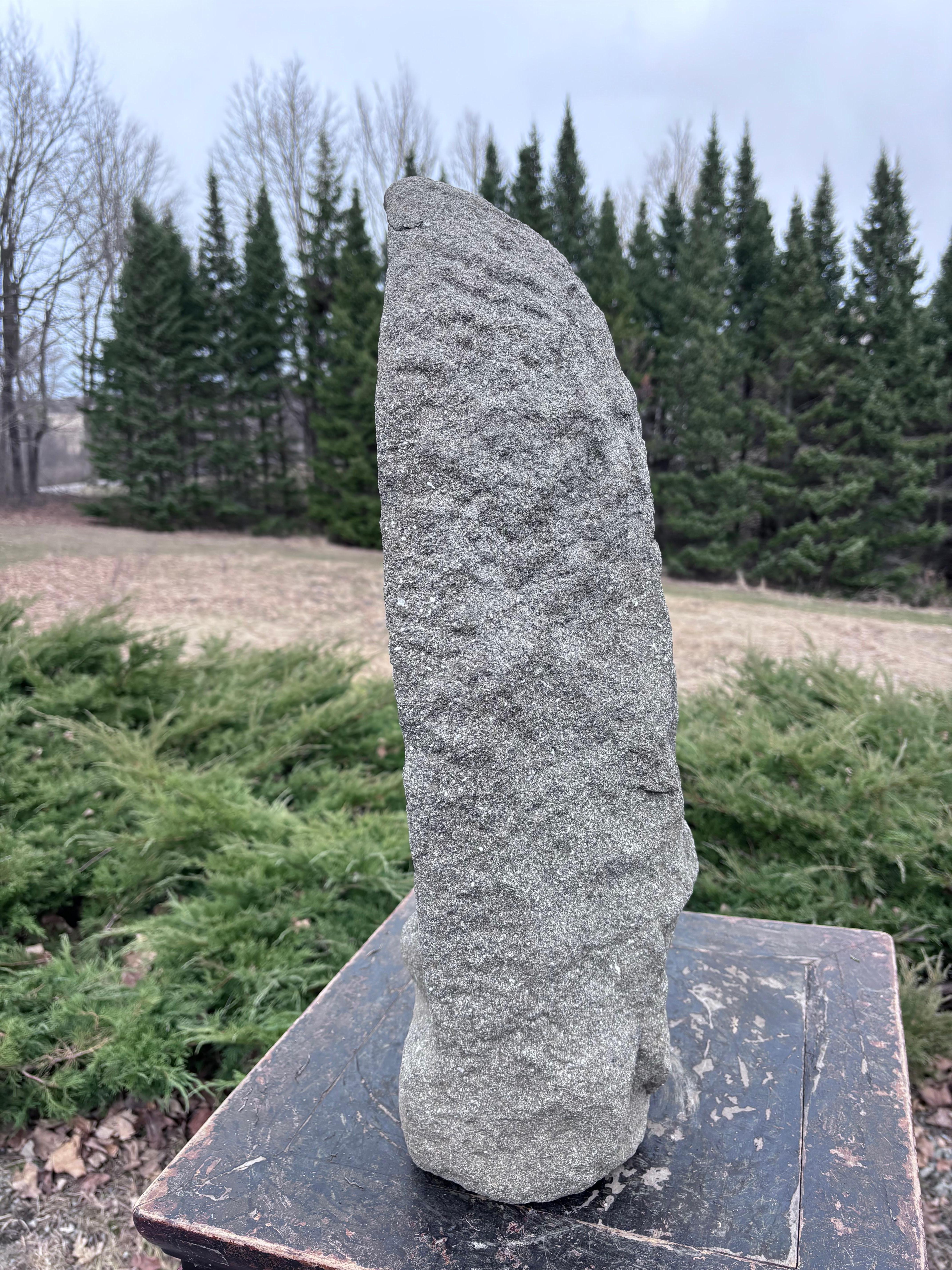Japonés grande  Antiguo Jardín de Piedra Kanon Guan Yin en Ease Real S. XIX, firmado en venta 3