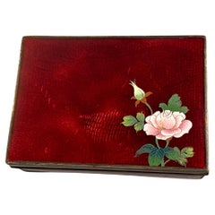 Caja de baratijas japonesa de cloisonné rojo Ginbari, Periodo Meiji, hacia 1900, Japón