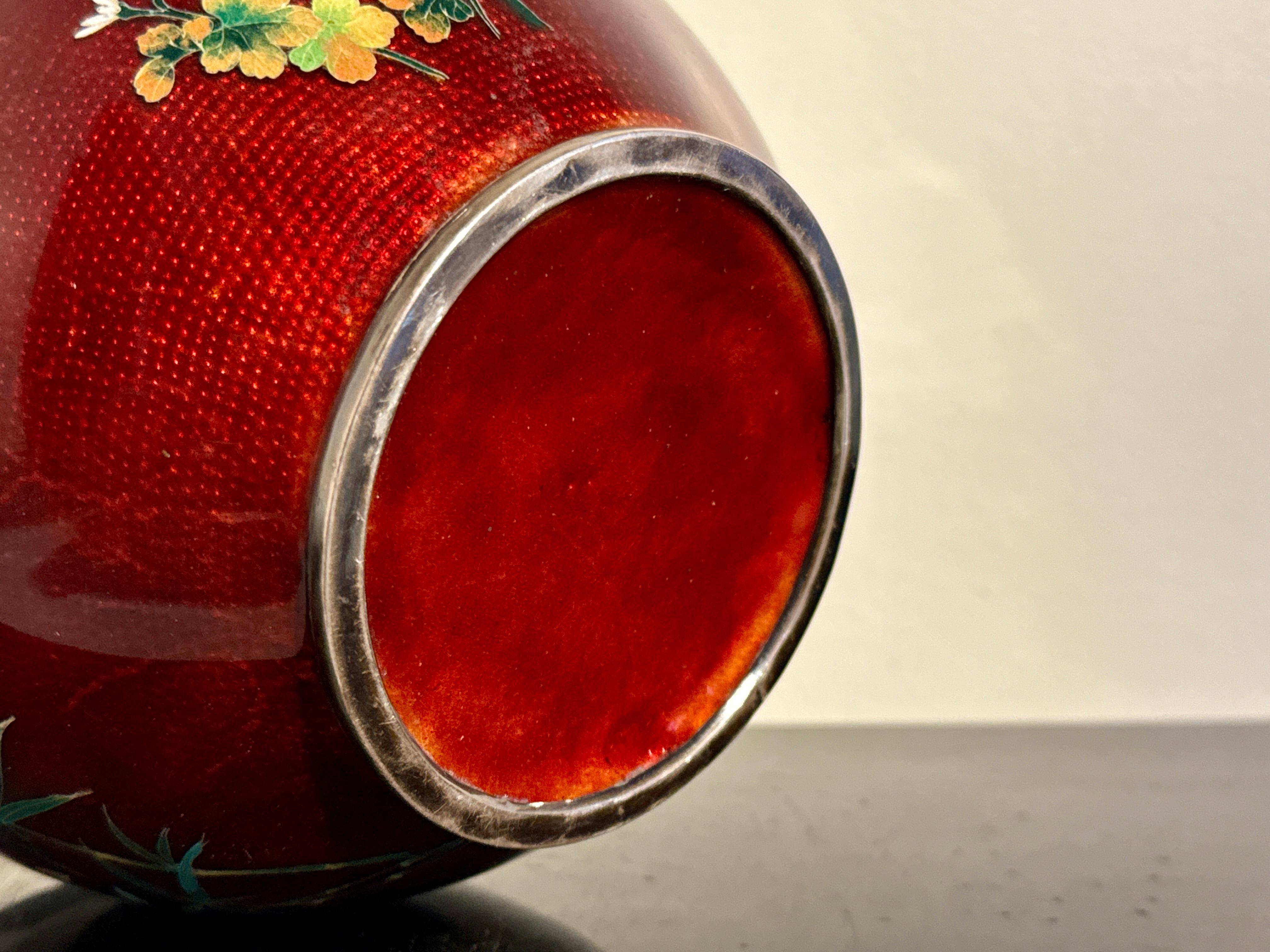 Japanese Red Ginbari Cloisonne Vase, Meiji Period, circa 1900, Japan 5