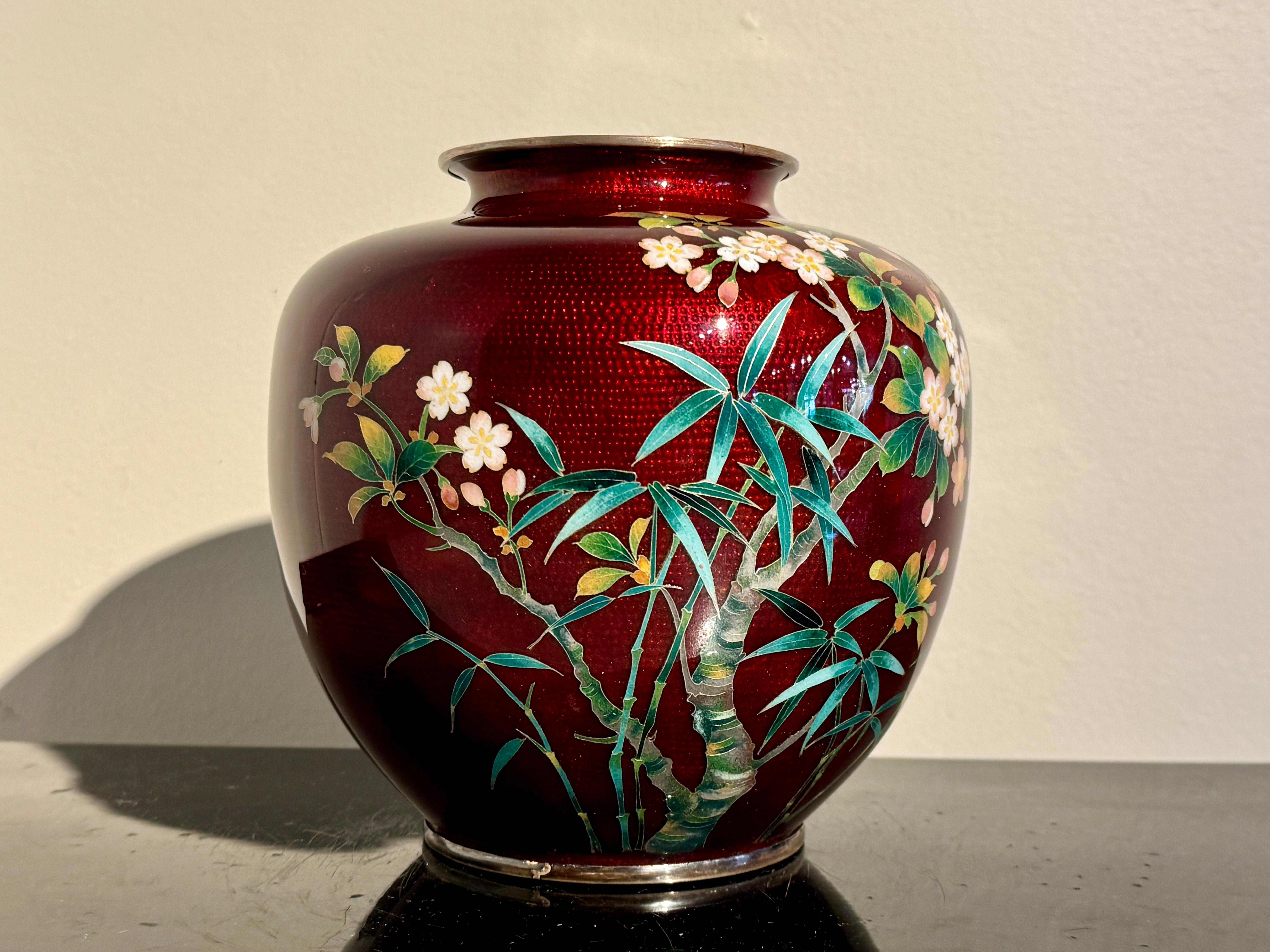 Enameled Japanese Red Ginbari Cloisonne Vase, Meiji Period, circa 1900, Japan