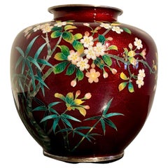 Japanese Red Ginbari Cloisonne Vase, Meiji Period, circa 1900, Japan
