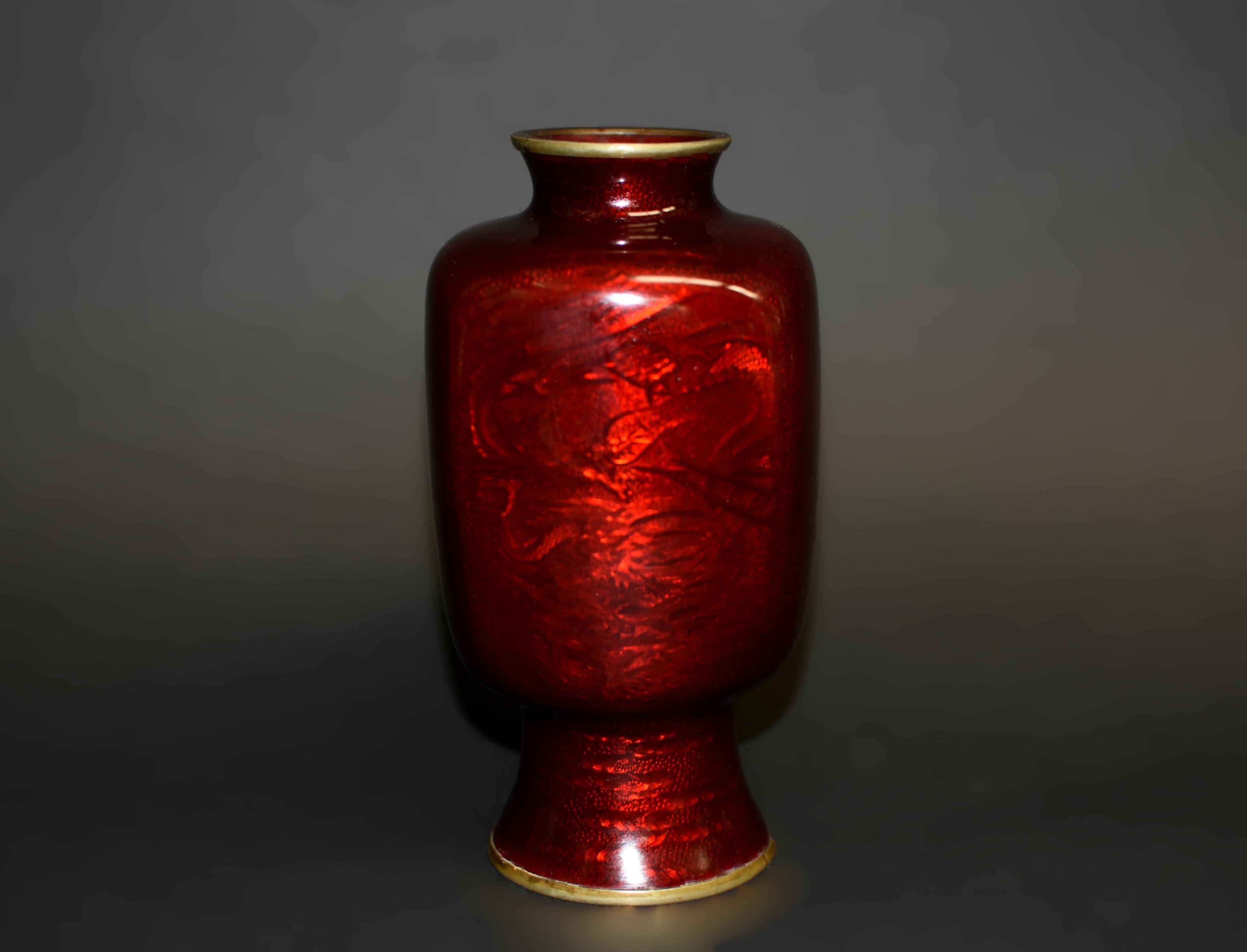 Japanese Red Ginbari Cloisonne Vase Unique In Good Condition For Sale In Somis, CA