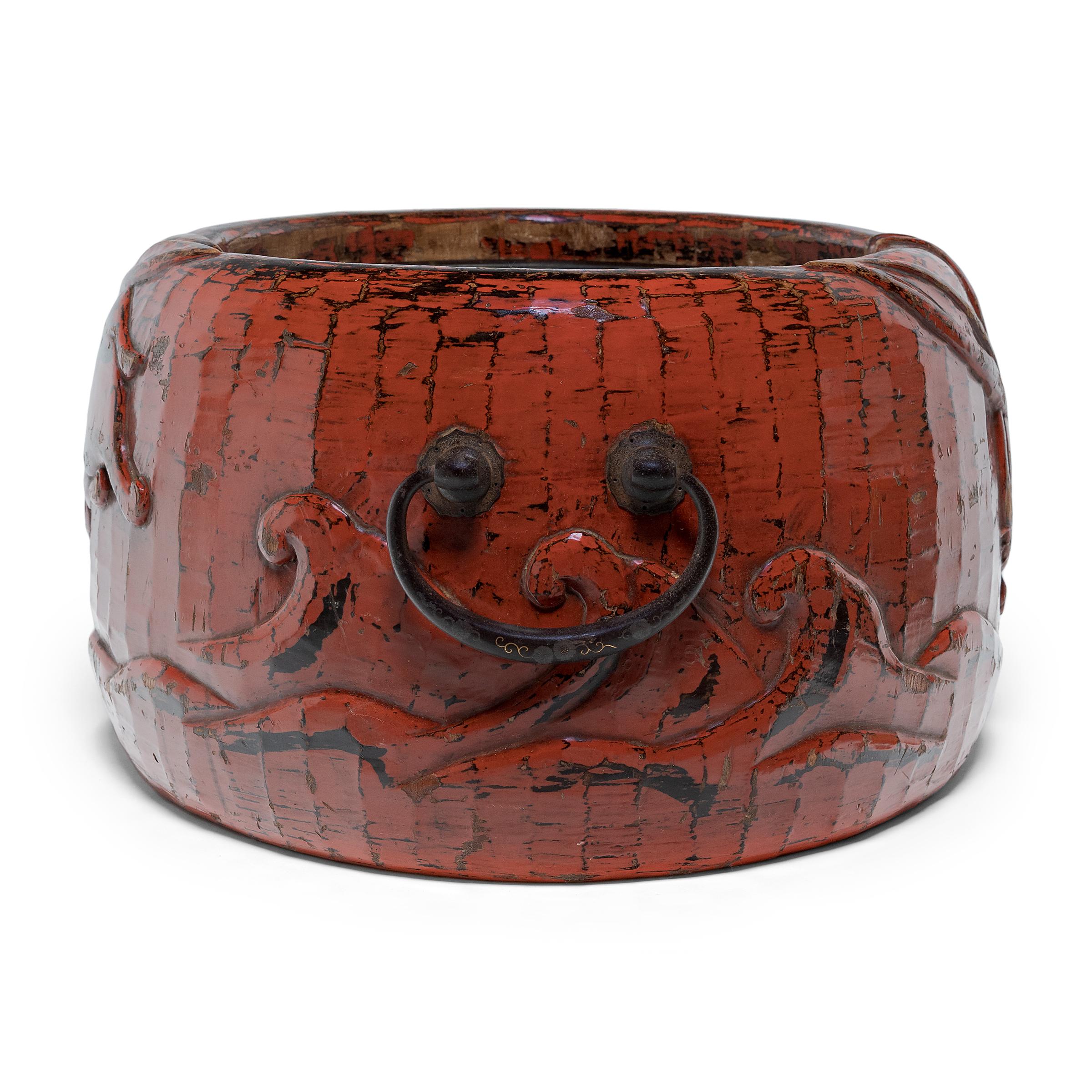 Japanese Red Lacquer Negoro Hibachi with Rabbits, Edo Period, c. 1850 In Good Condition For Sale In Chicago, IL