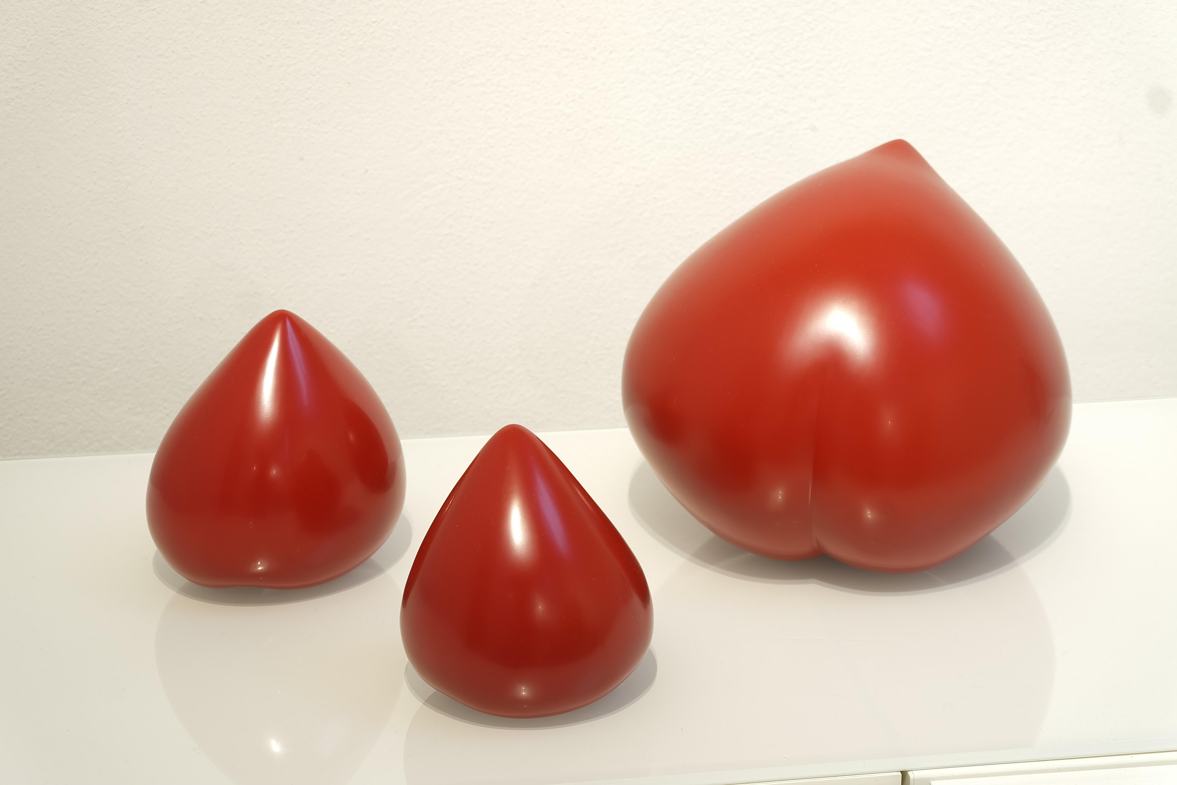 Japanese Red Lacquer Sculpture by Contemporary Artist (Small) For Sale 1