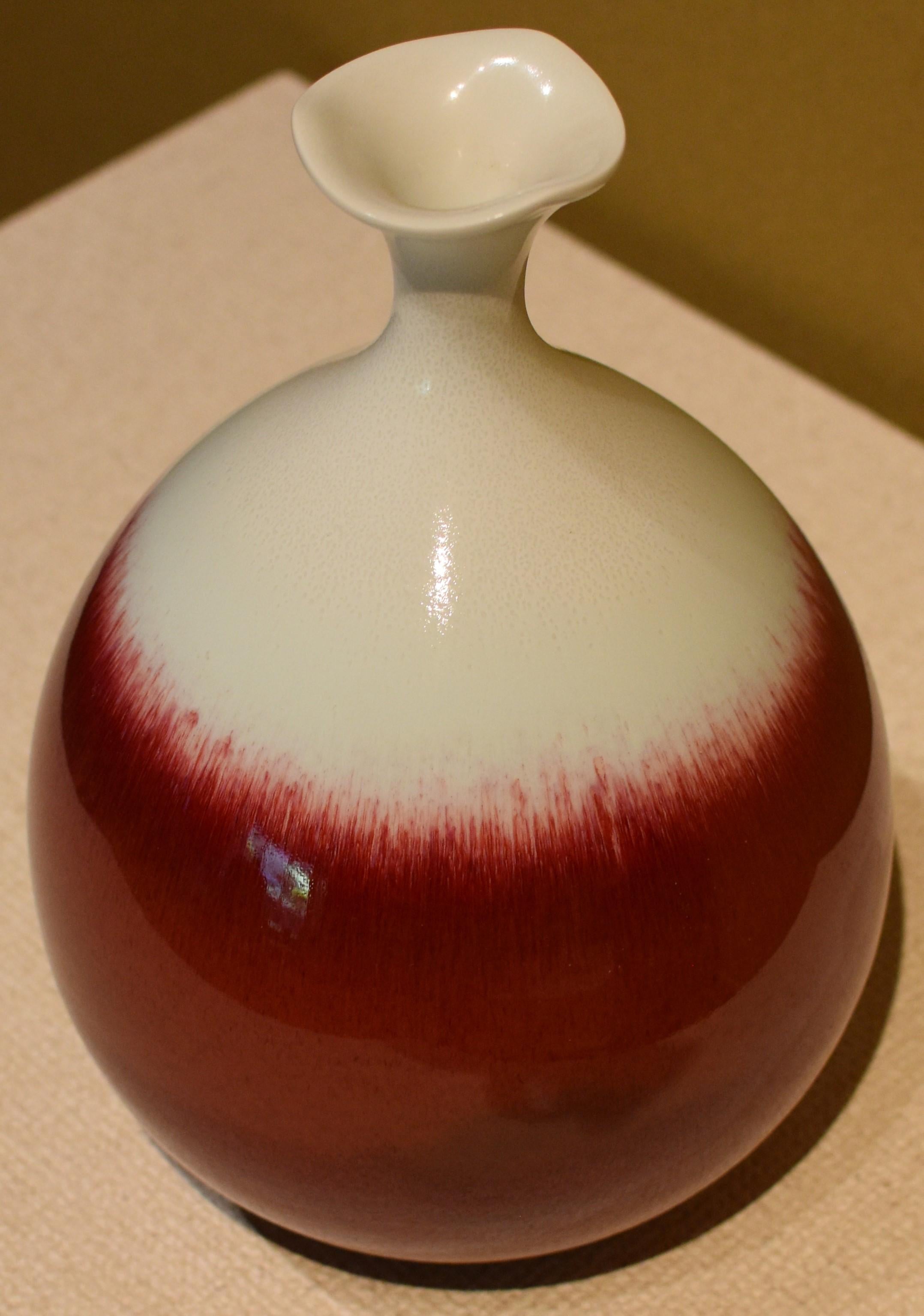 Contemporary Japanese Red White Hand-Glazed Porcelain Vase by Master Artist For Sale