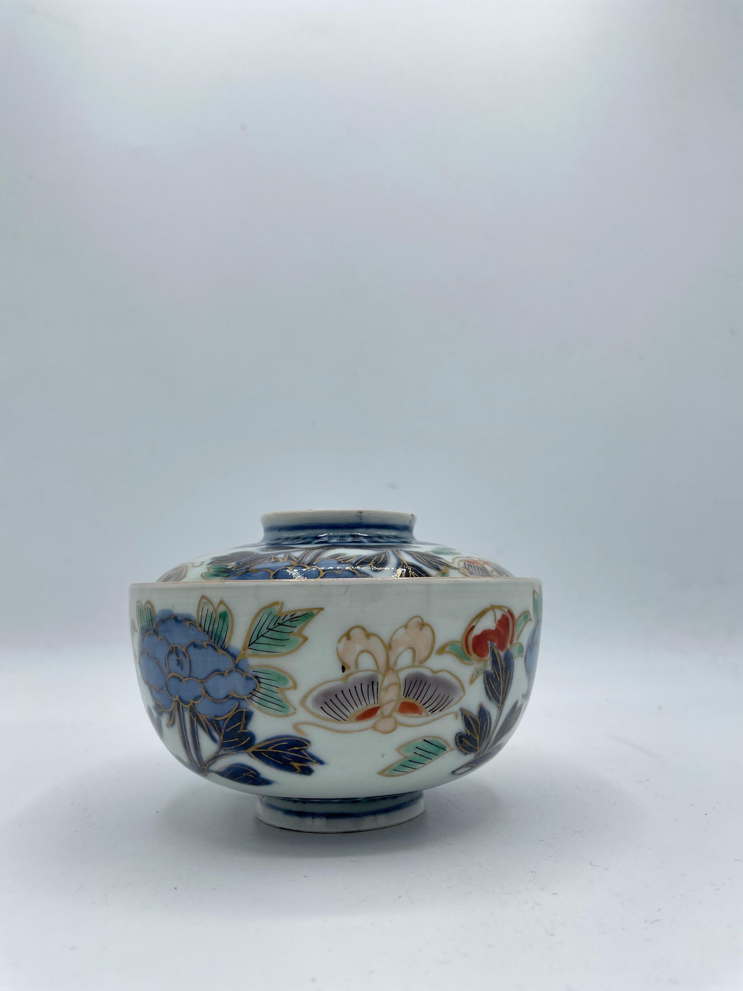 Hand-Painted Japanese Rice Bowl 'Fuuki Choushun' Imari Ware, 1920s