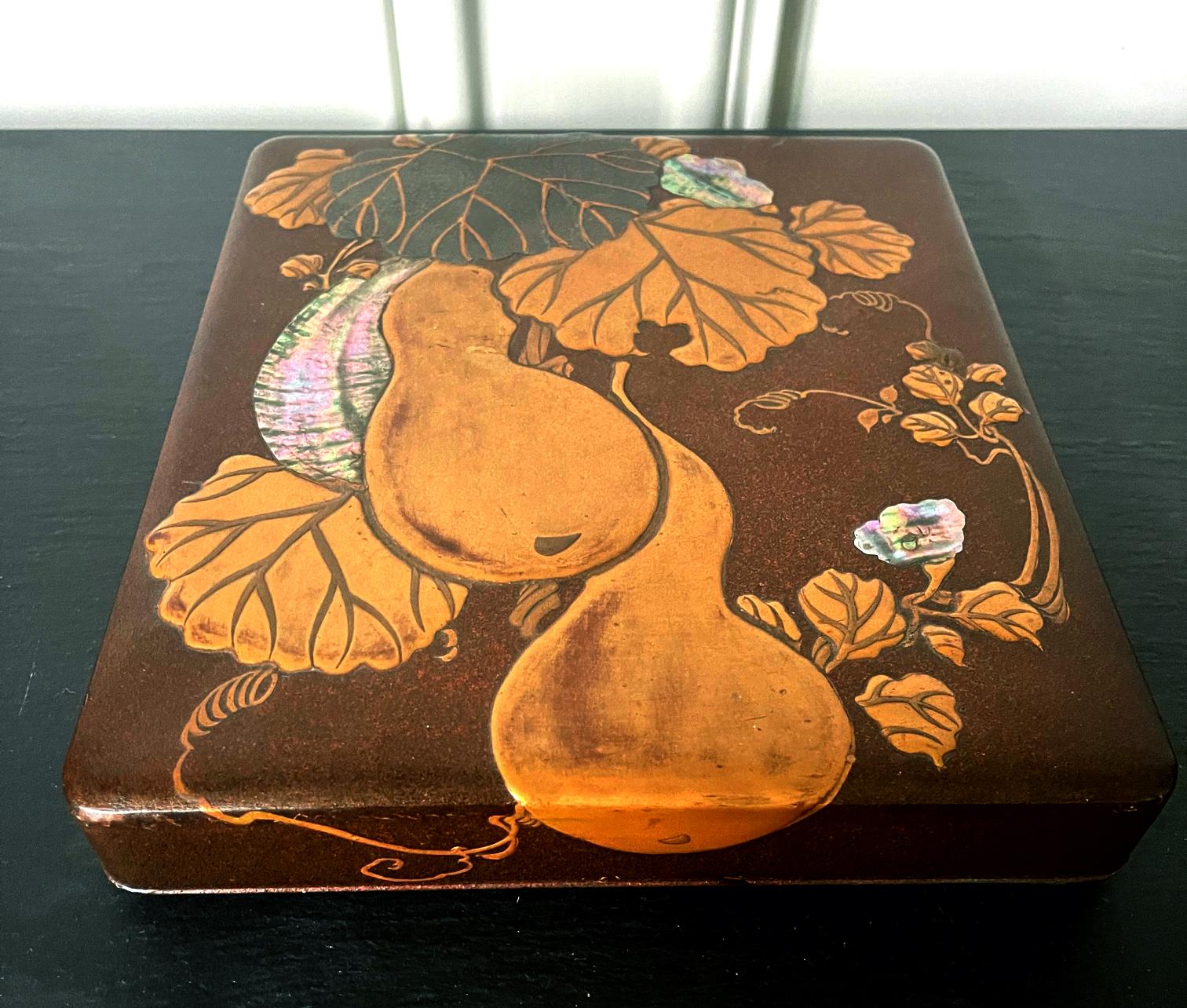 Japanese Rinpa Style Lacquer Ink Stone Box Suzuribako For Sale 14