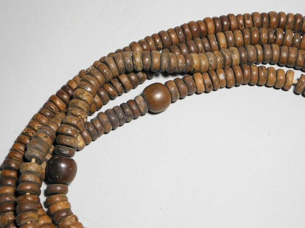 Japanese Rosewood Temple Mala Prayer Beads 800 Beads, 19th Century In Good Condition In South Burlington, VT