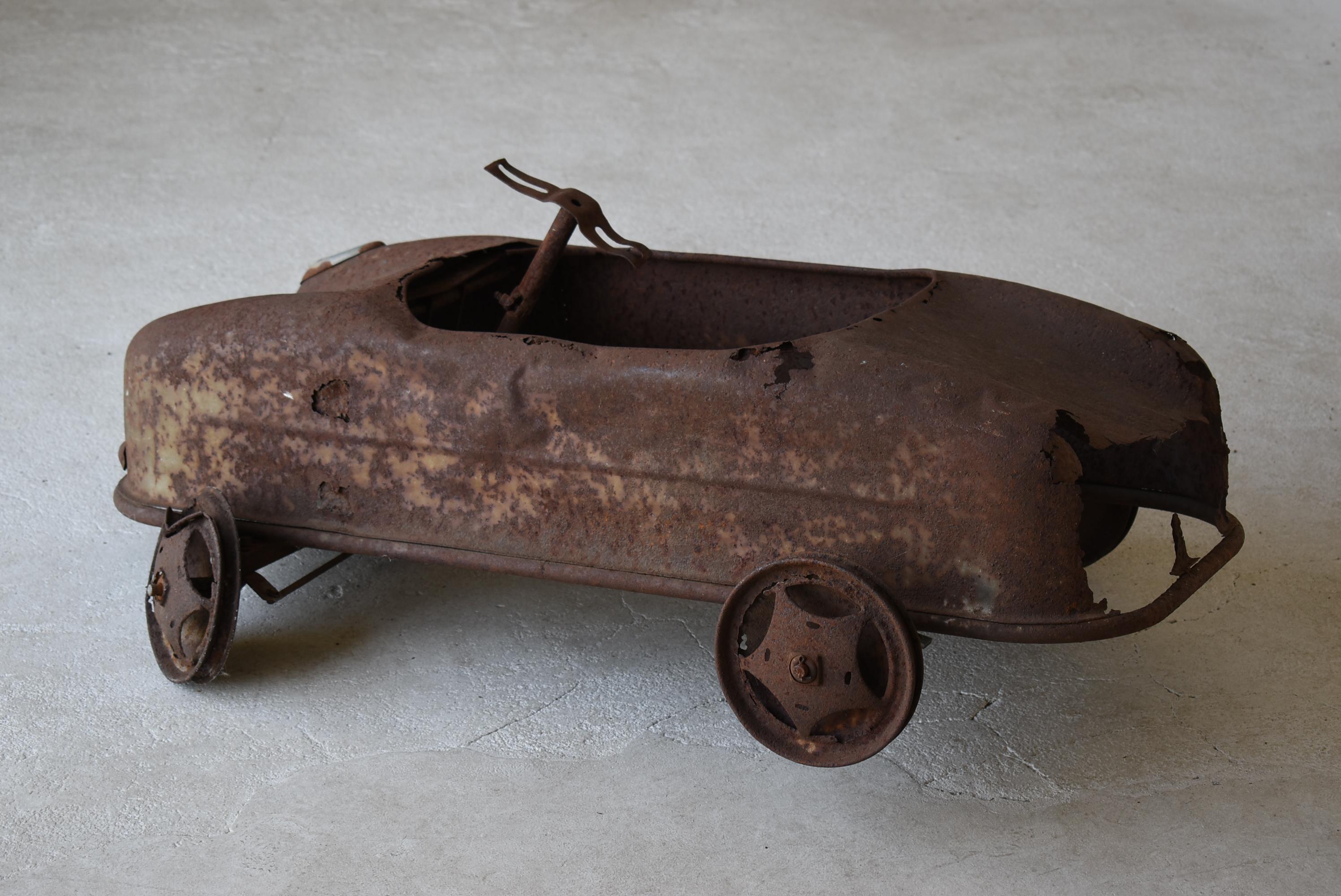 Showa Japanese antique Rusted Car Toys 1940s-1970s/Figurine Object Wabisabi decor