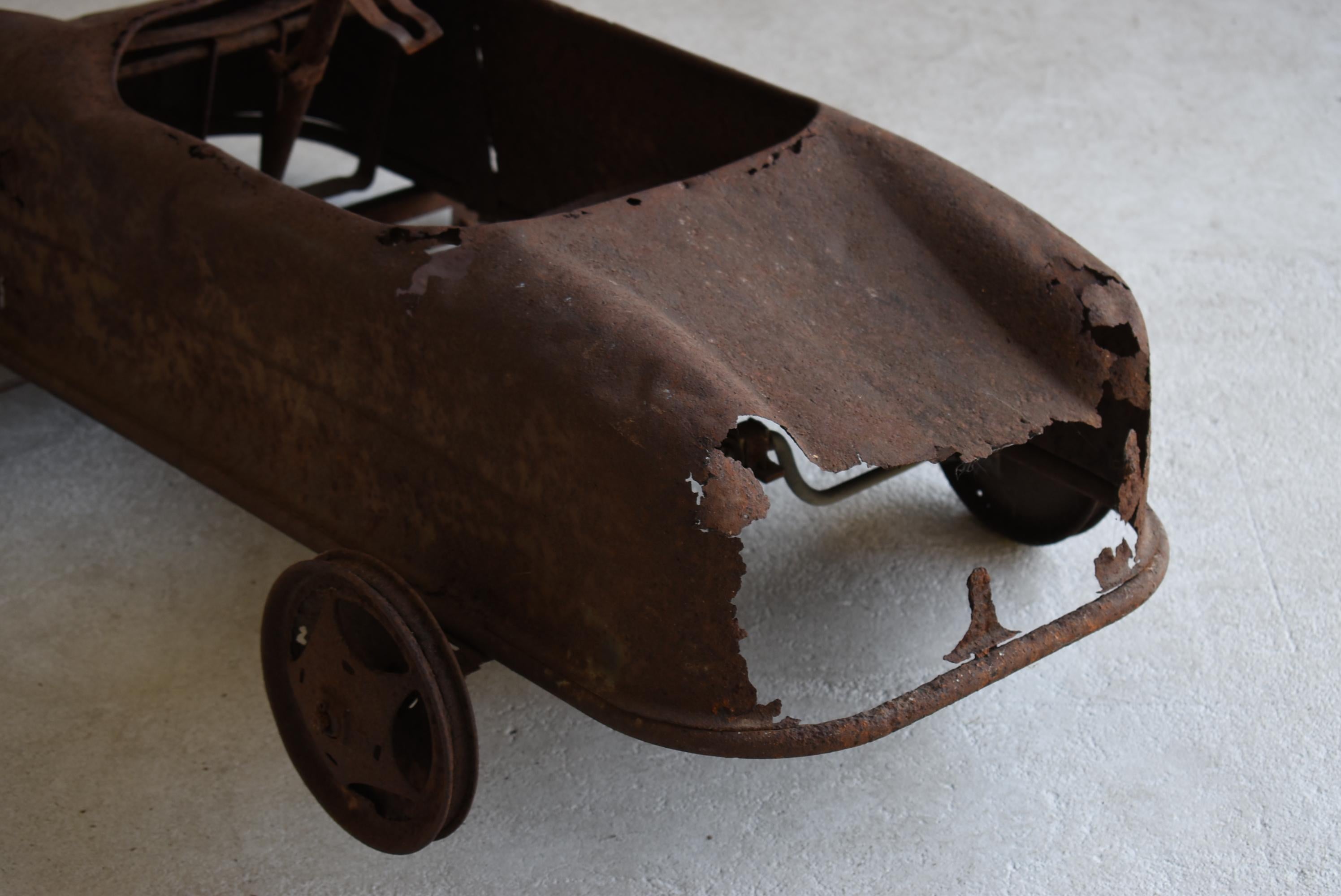 Japanese antique Rusted Car Toys 1940s-1970s/Figurine Object Wabisabi decor 3