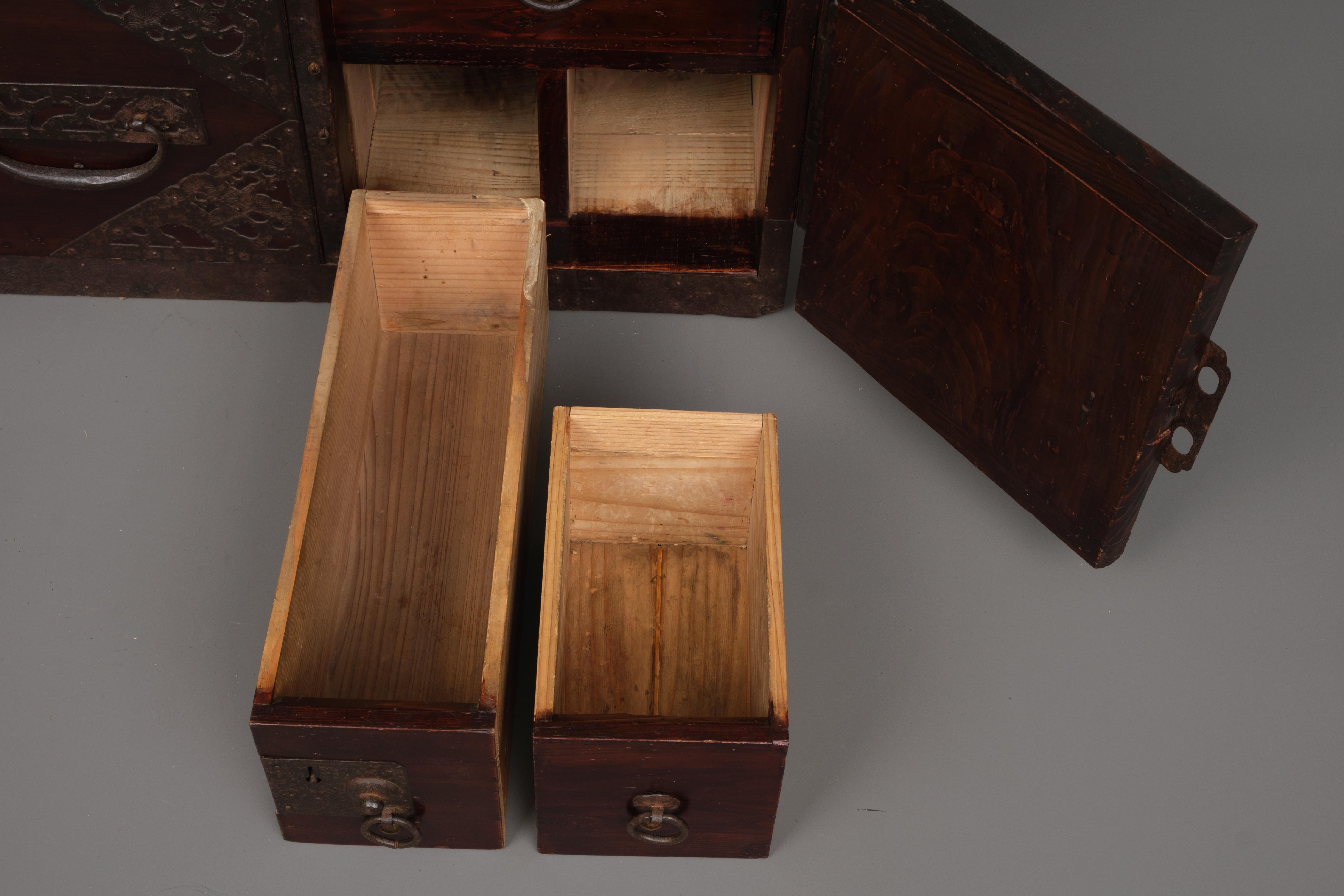 19th Century Japanese Sado ishô’dansu 衣装箪笥 (cabinet of drawers) with extensive iron hardware For Sale