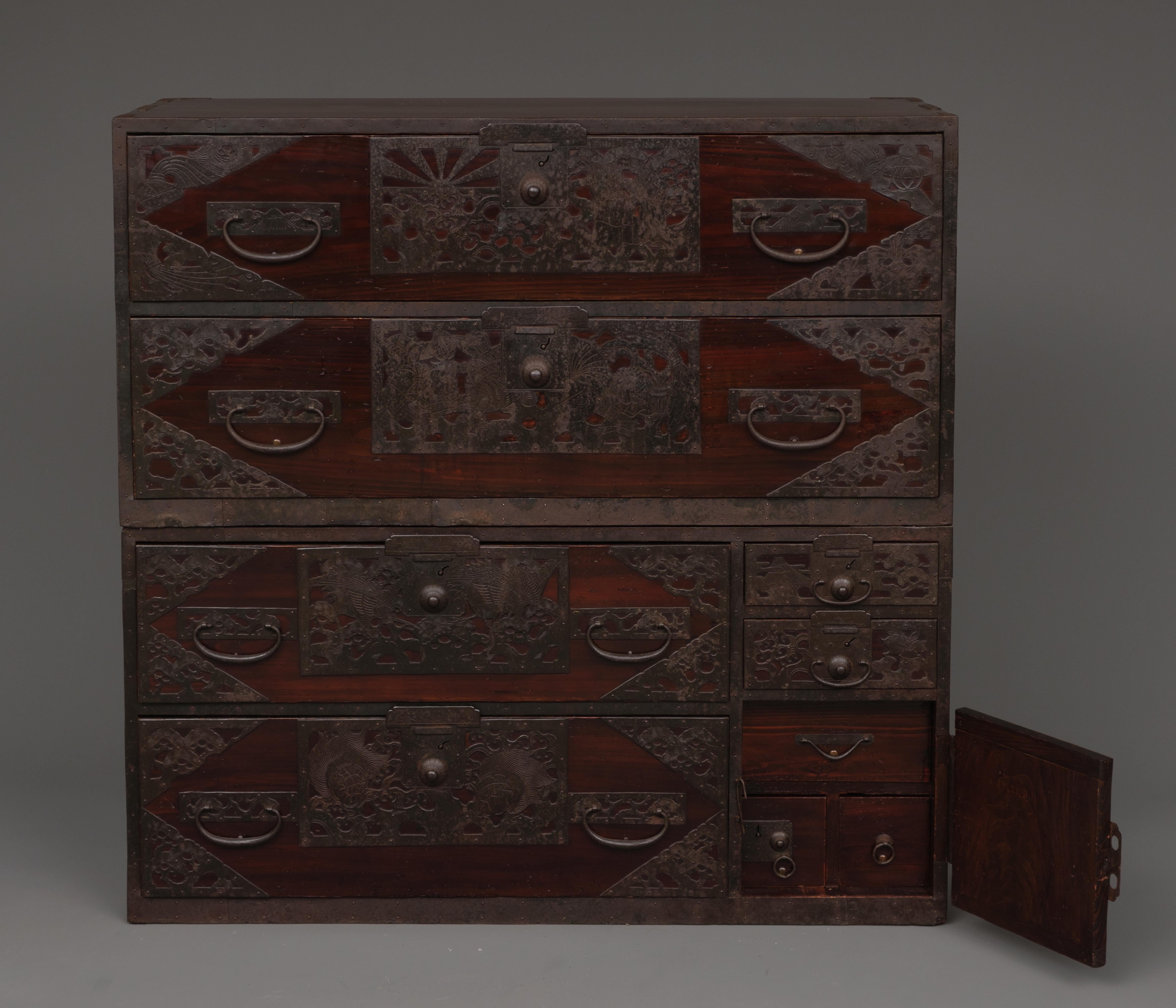 Japanese Sado ishô’dansu 衣装箪笥 (cabinet of drawers) with extensive iron hardware For Sale 1
