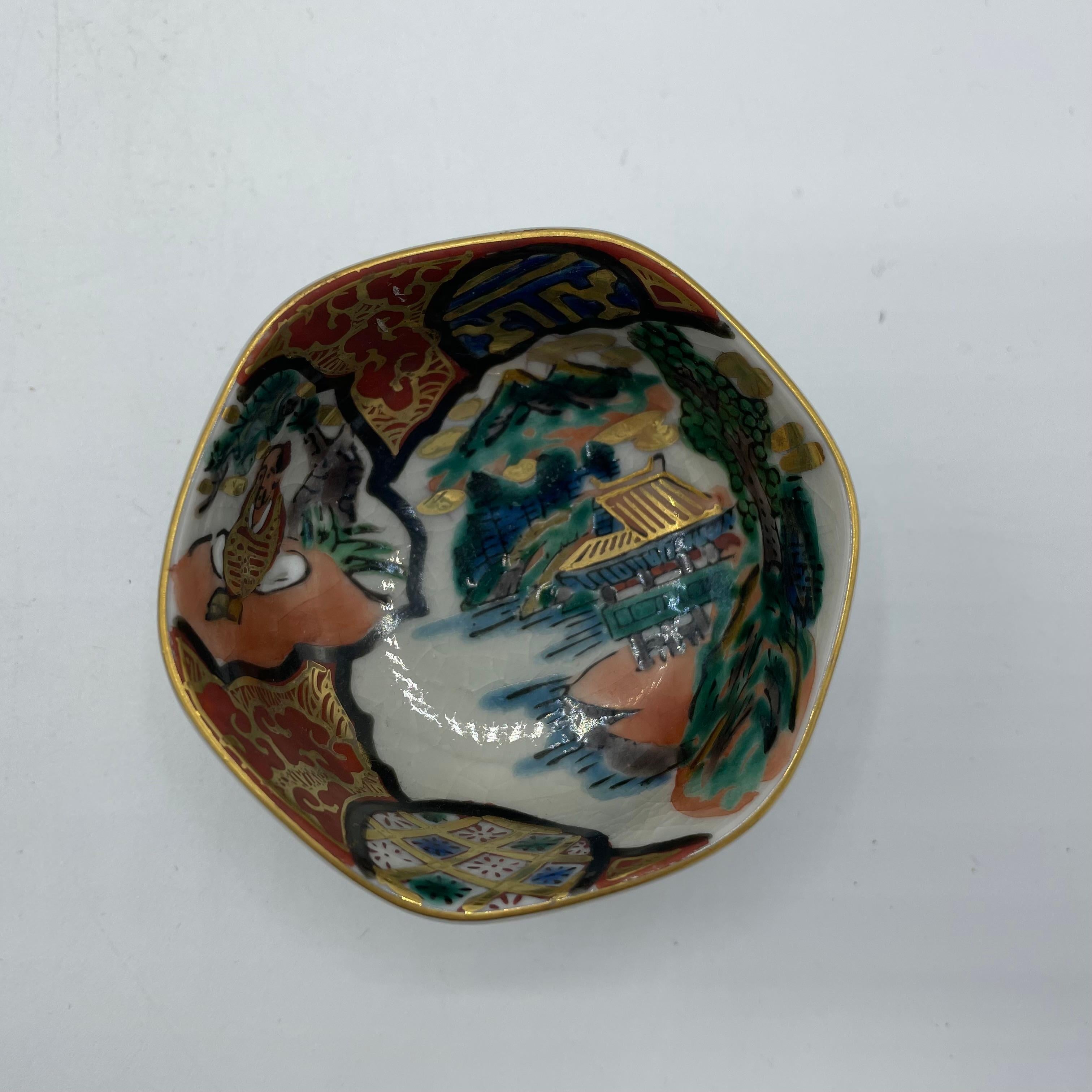 Japanische Sake-Tasse Ochoko-Porzellan Paysage Kutani Ware 1970er Showa im Zustand „Relativ gut“ im Angebot in Paris, FR