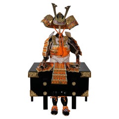 Bambola giapponese Samurai Yoroi Kabuto con armatura e scatola laccata da 22 pollici