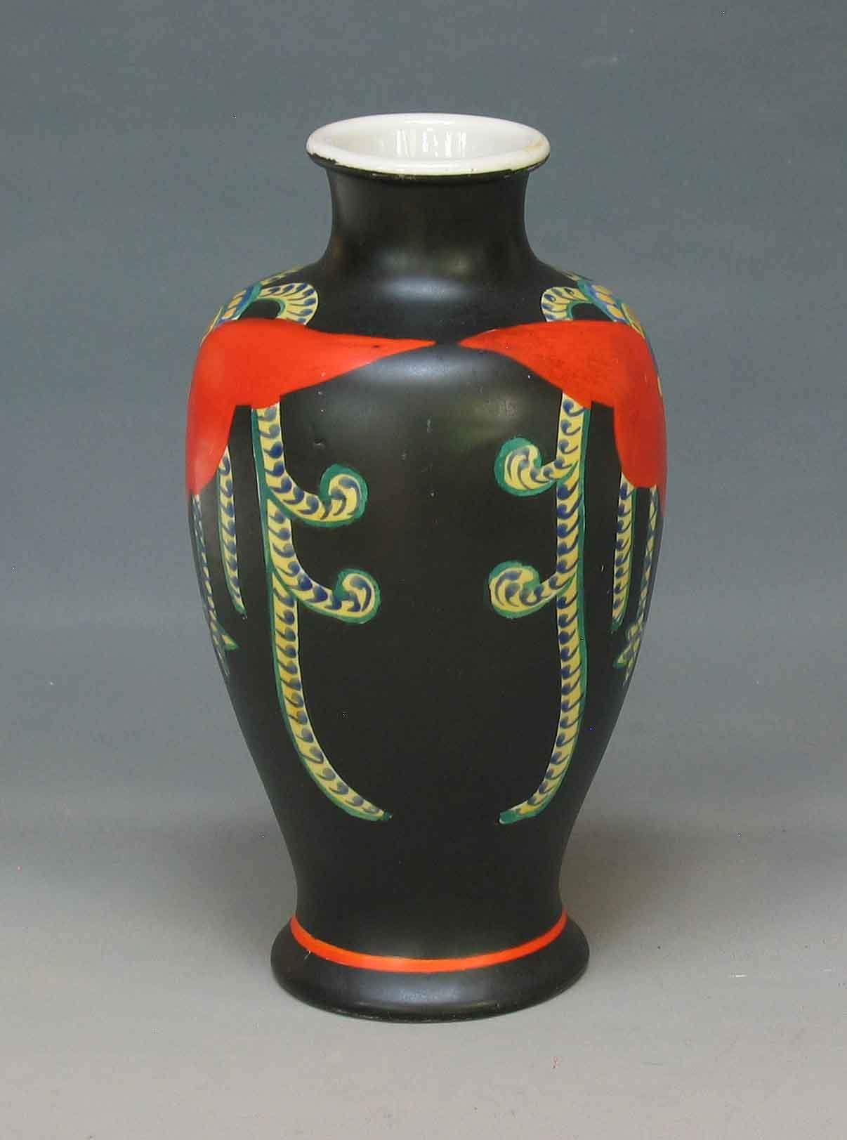 Hand-Crafted Japanese Satsuma Art Deco Phoenix Vase By Kinkozan Circa 1920 For Sale