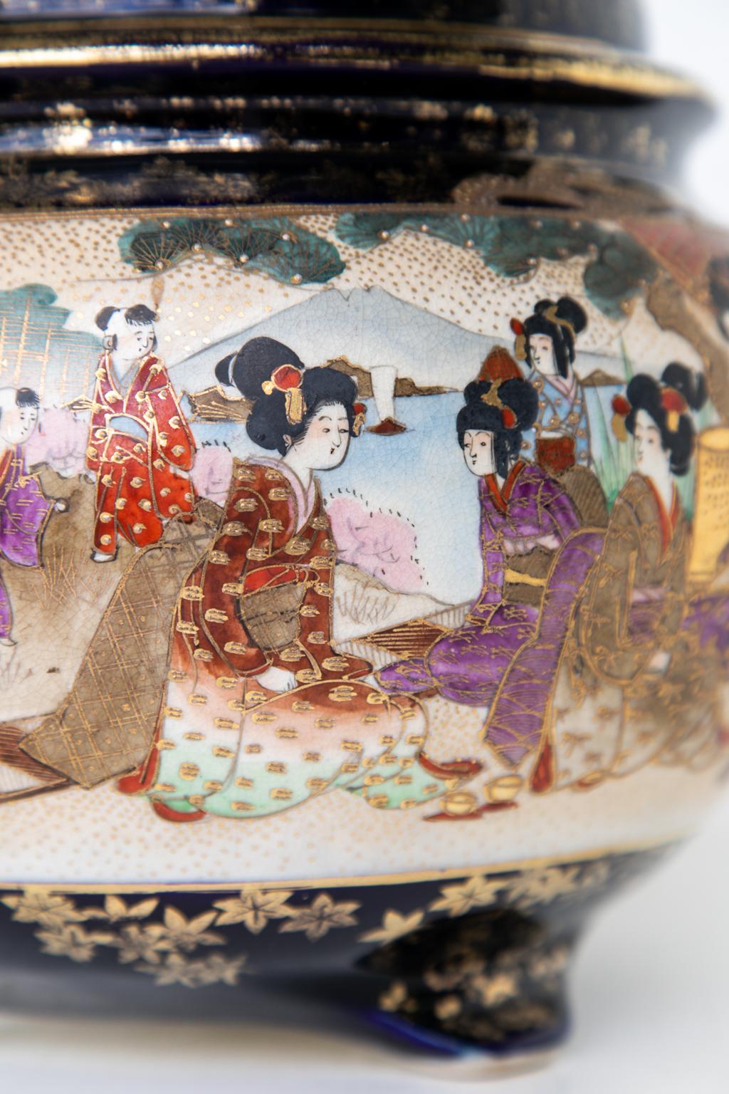 Sopera japonesa con tapa Satsuma en venta 1