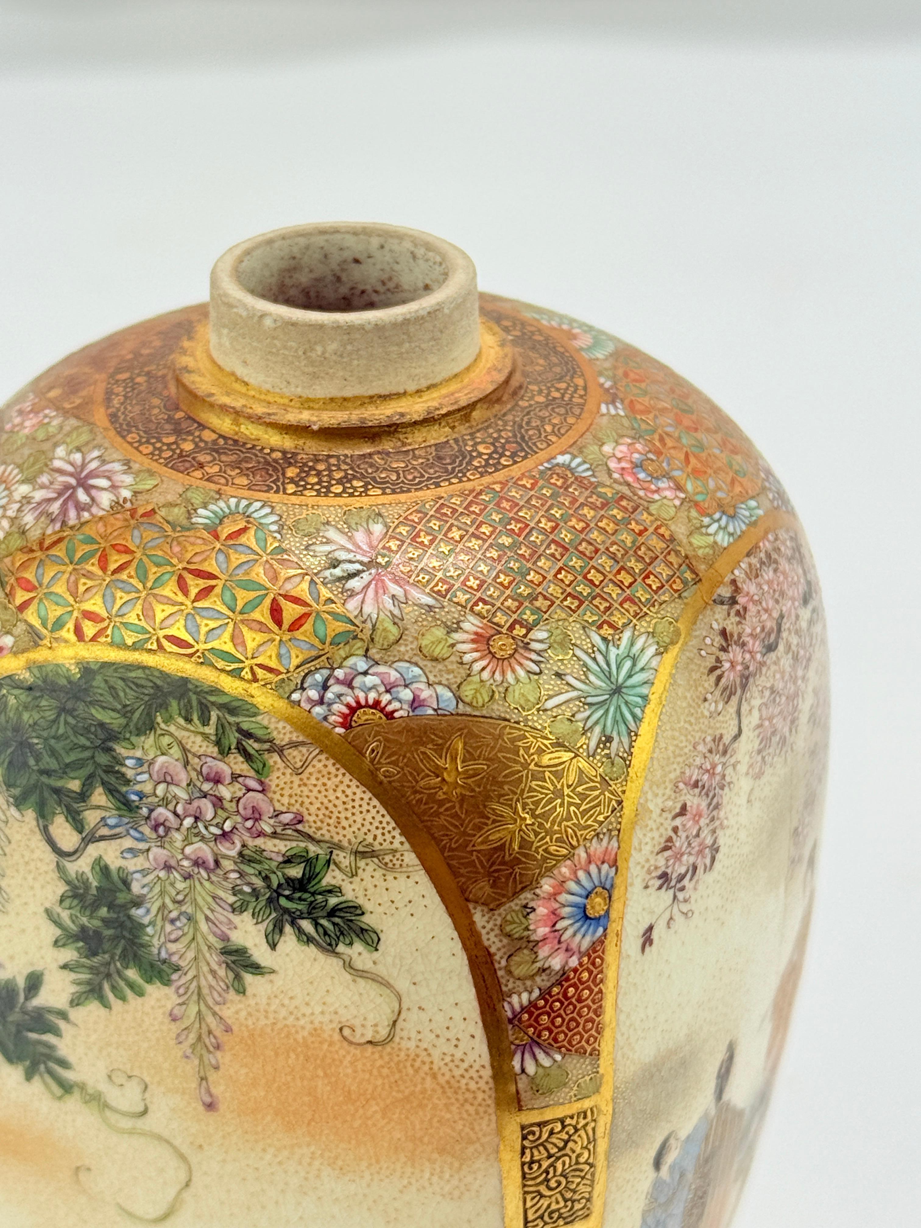 Japanese Satsuma Earthenware Four-Panel Tea Caddy, Ryuzan - Kyoto, Meiji-Taisho For Sale 5