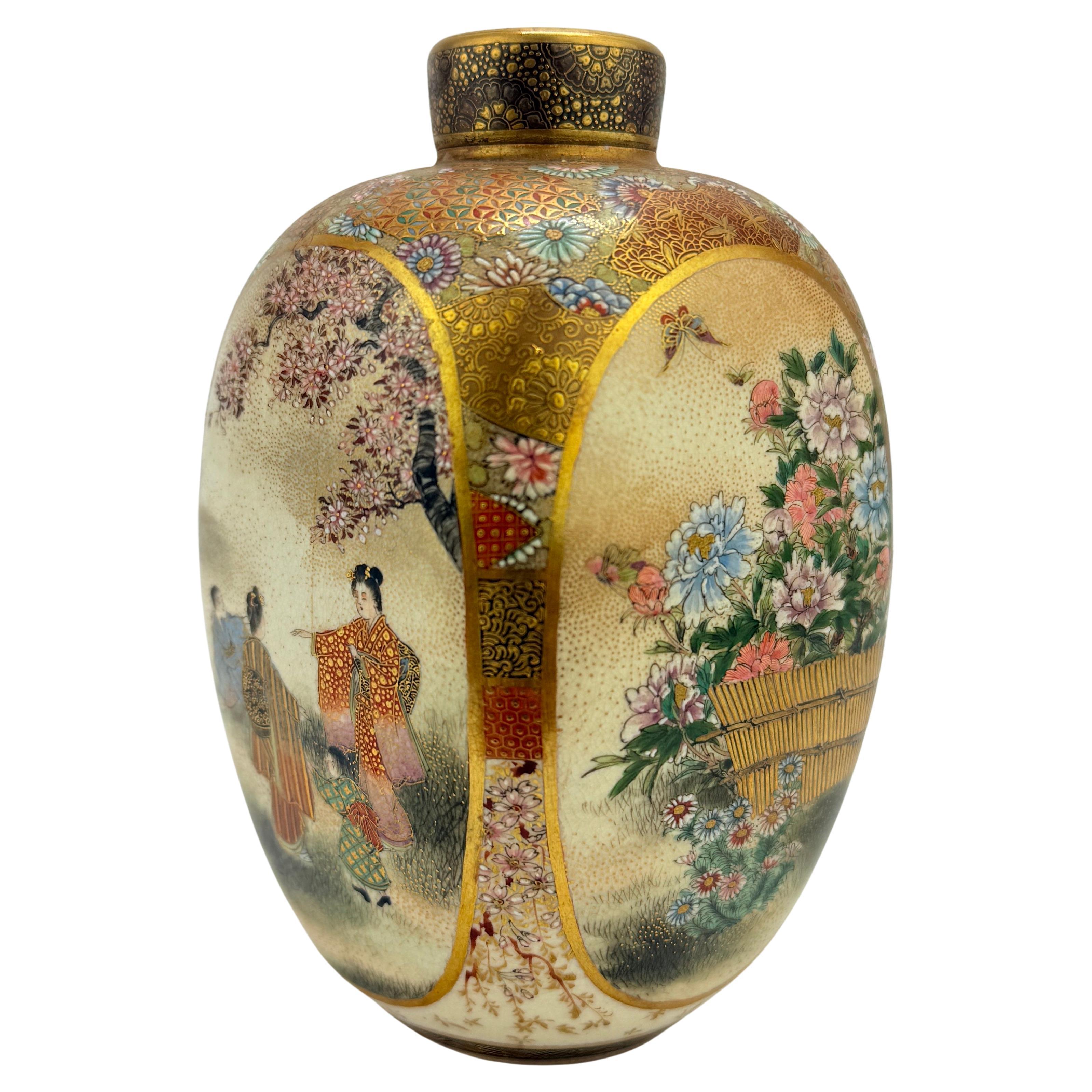 Japanese Satsuma Earthenware Four-Panel Tea Caddy, Ryuzan - Kyoto, Meiji-Taisho For Sale