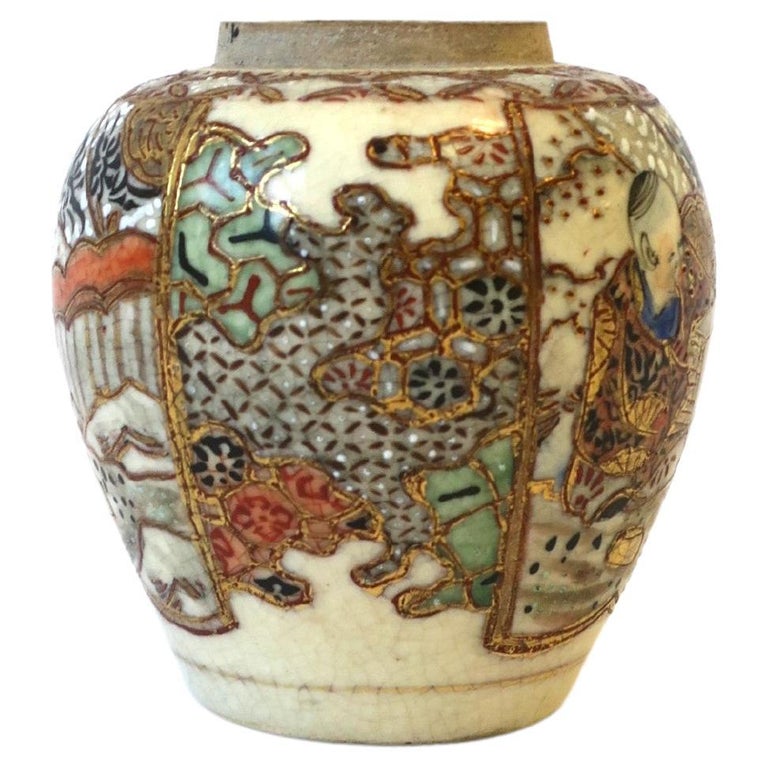 Japanese Satsuma Ginger Jar Vase, circa Early 20th Century For Sale at