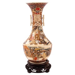 Japanische Satsuma Meiji-Vase aus dem 19. Jahrhundert 