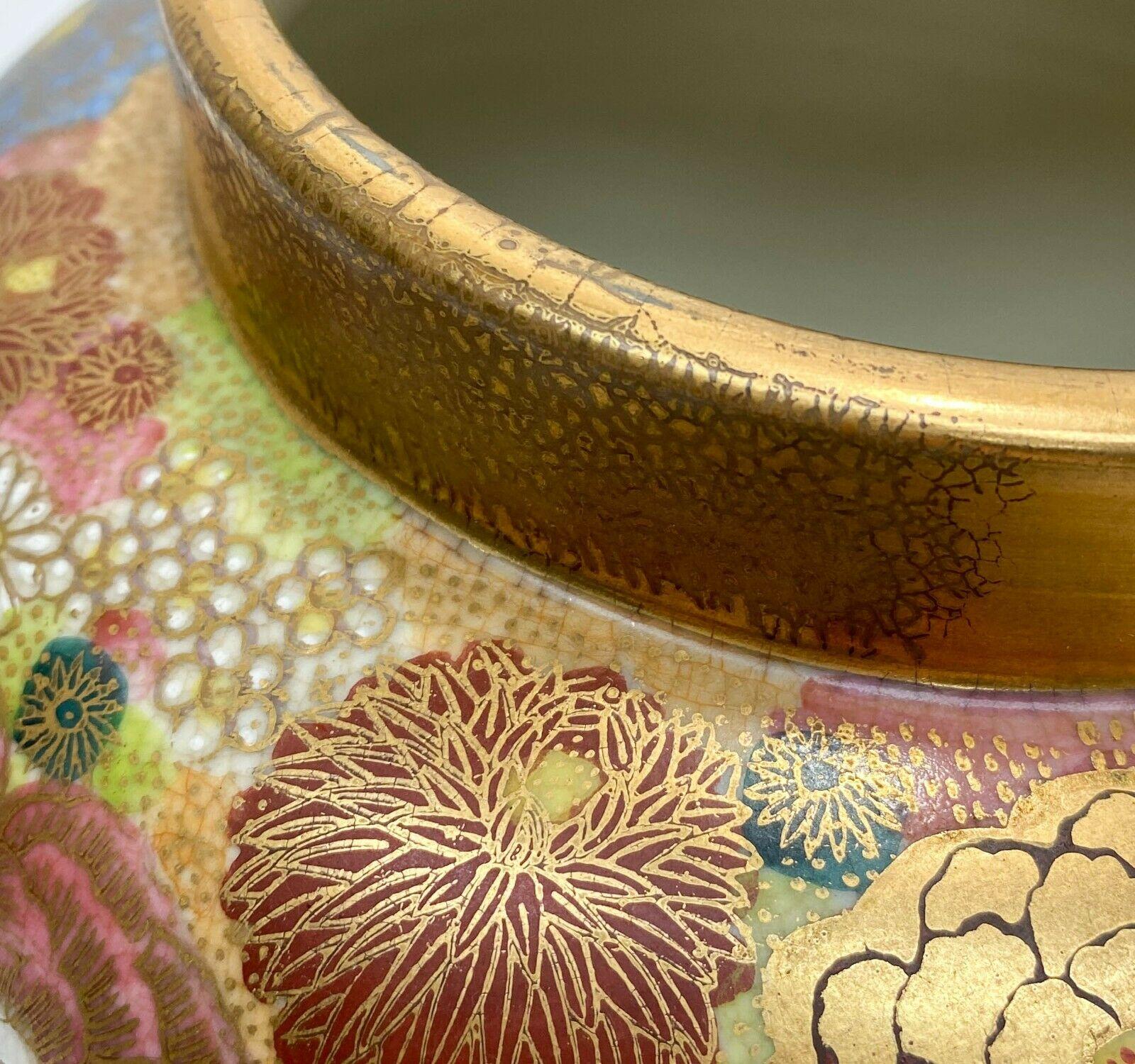 Japanische Satsuma Mille Fleur, handbemalte Porzellanurne mit Deckel, möglicherweise Meiji (Vergoldet) im Angebot