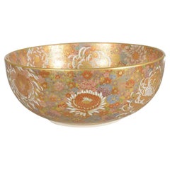 Cuenco japonés Satsuma Millefleur, periodo Meiji. 30 cm de diámetro.