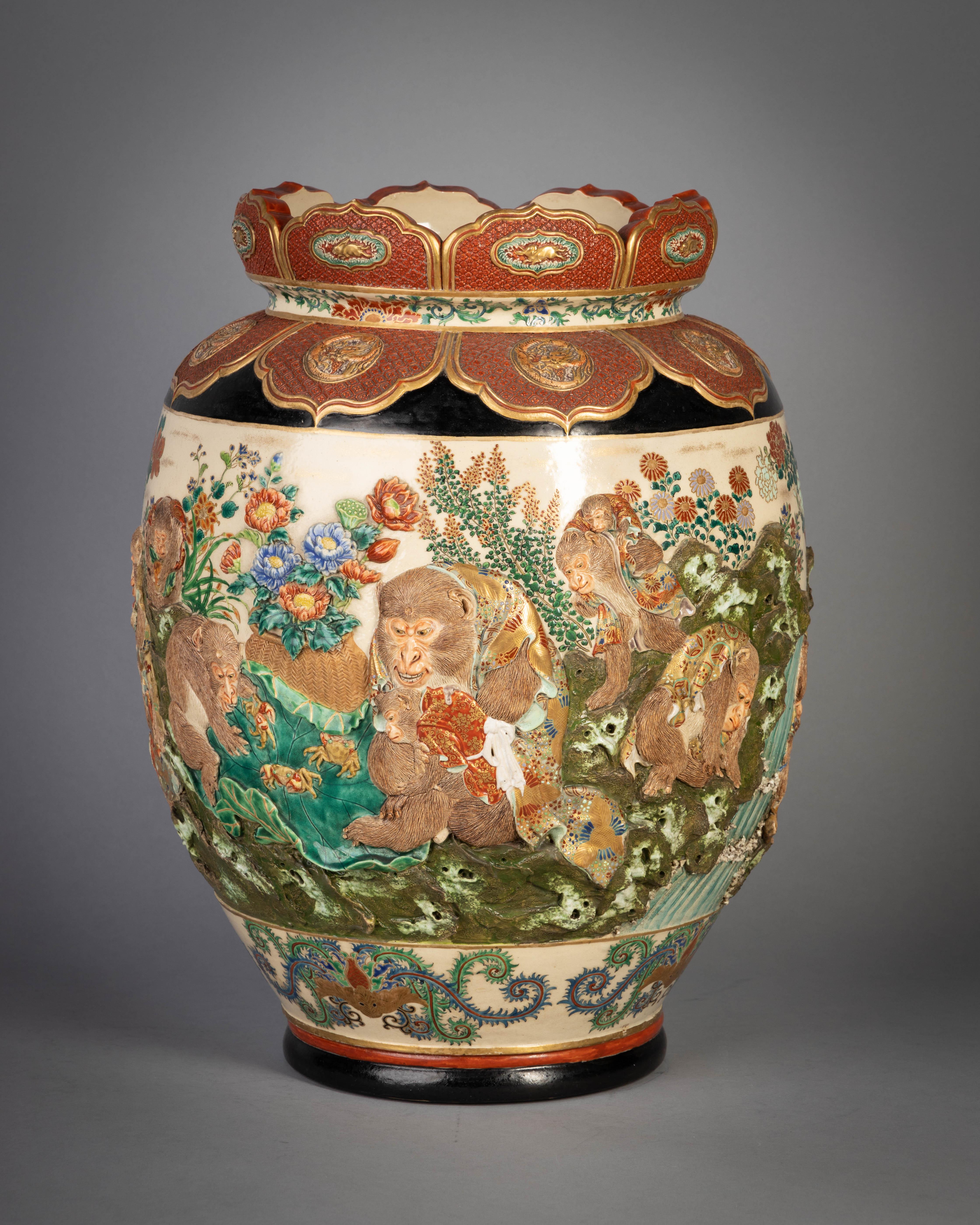 Japanese Satsuma Monkey Vase, circa 1880 In Good Condition For Sale In New York, NY