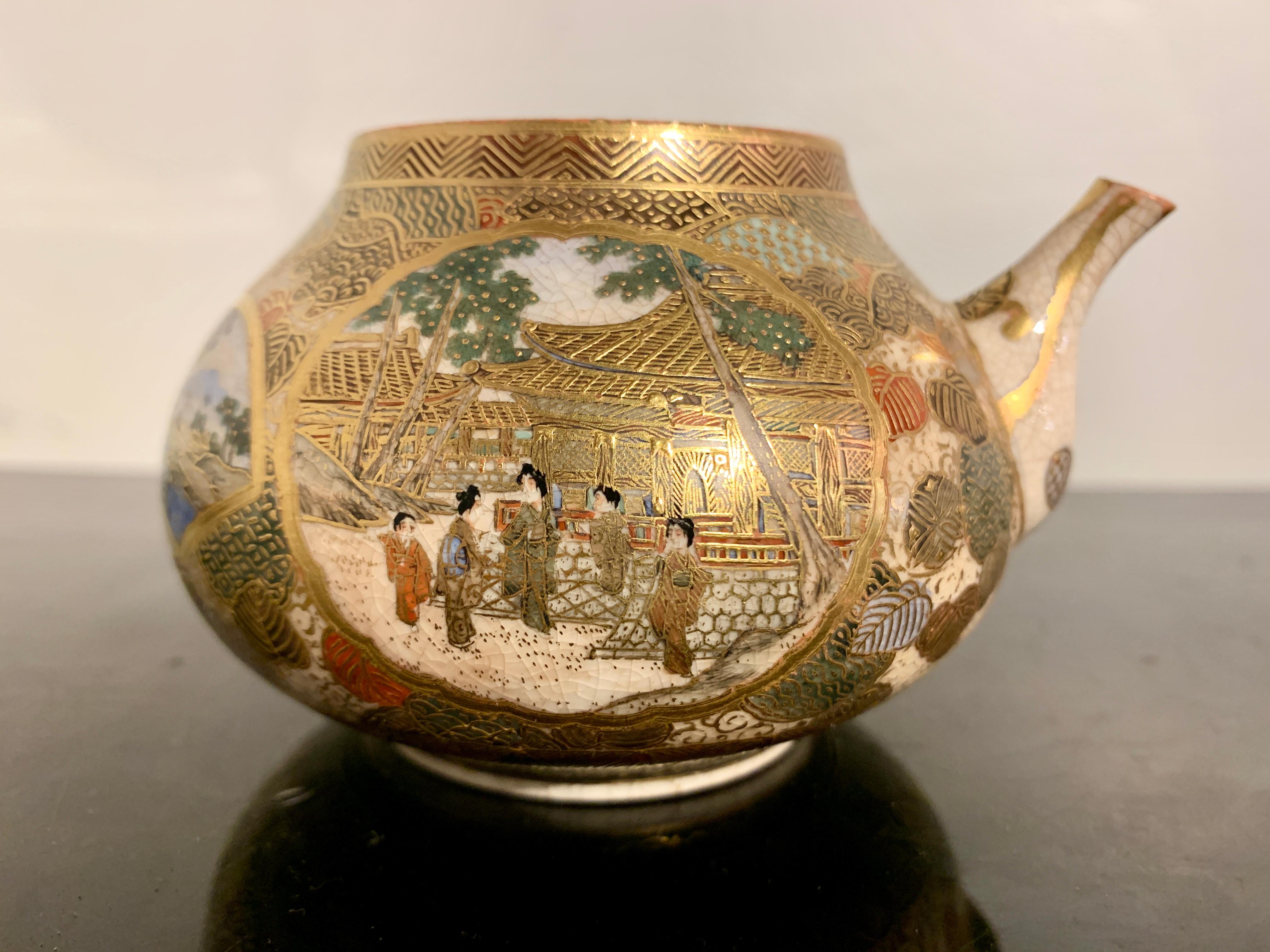 Japanese Satsuma Teapot by Senshu, Meiji Period, Late 19th Century, Japan 1