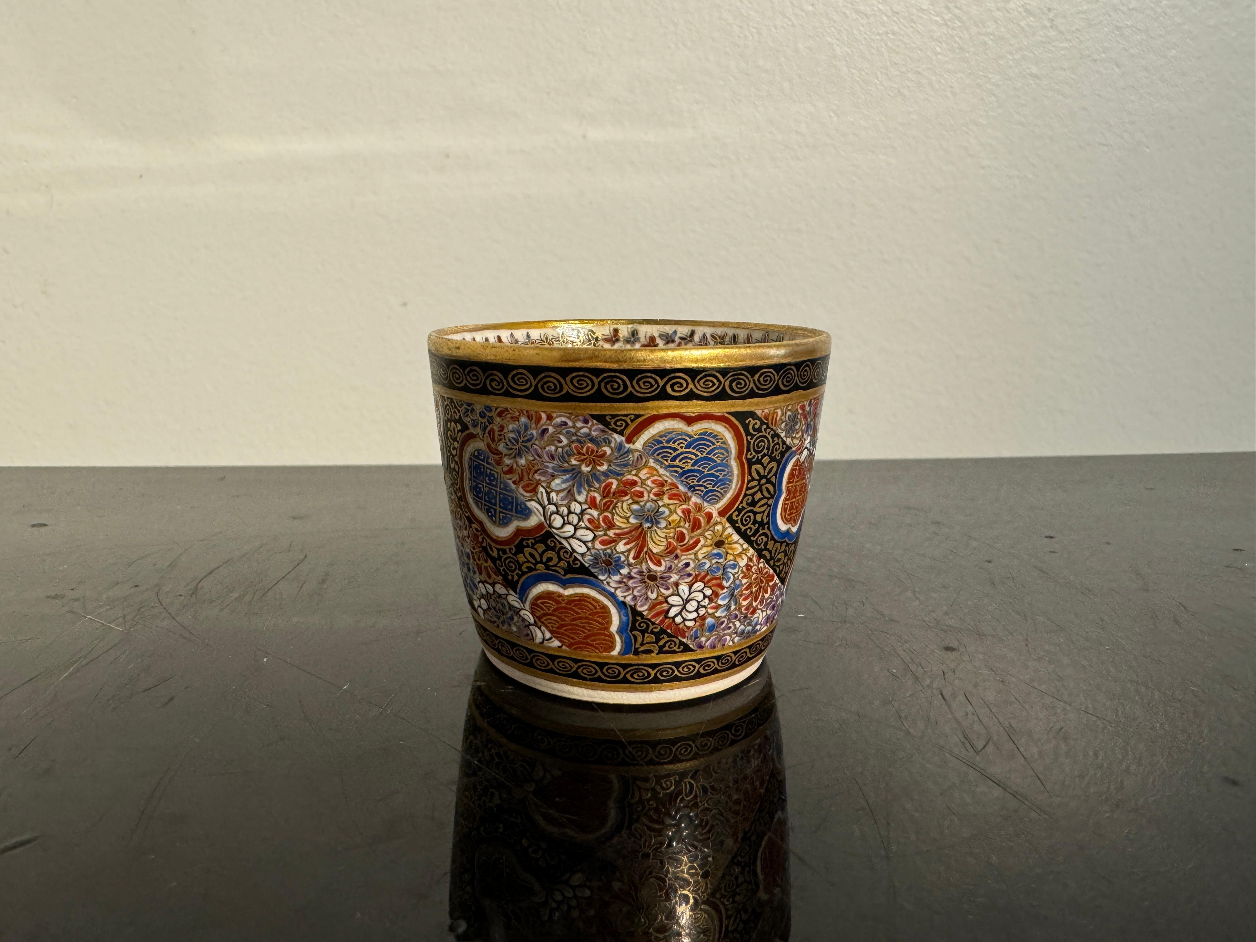 A small and finely painted Japanese Satsuma 
