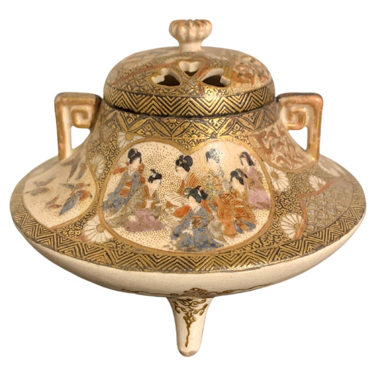 Japanese Satsuma Tripod Censer, Koro, Meiji period, Early 20th Century