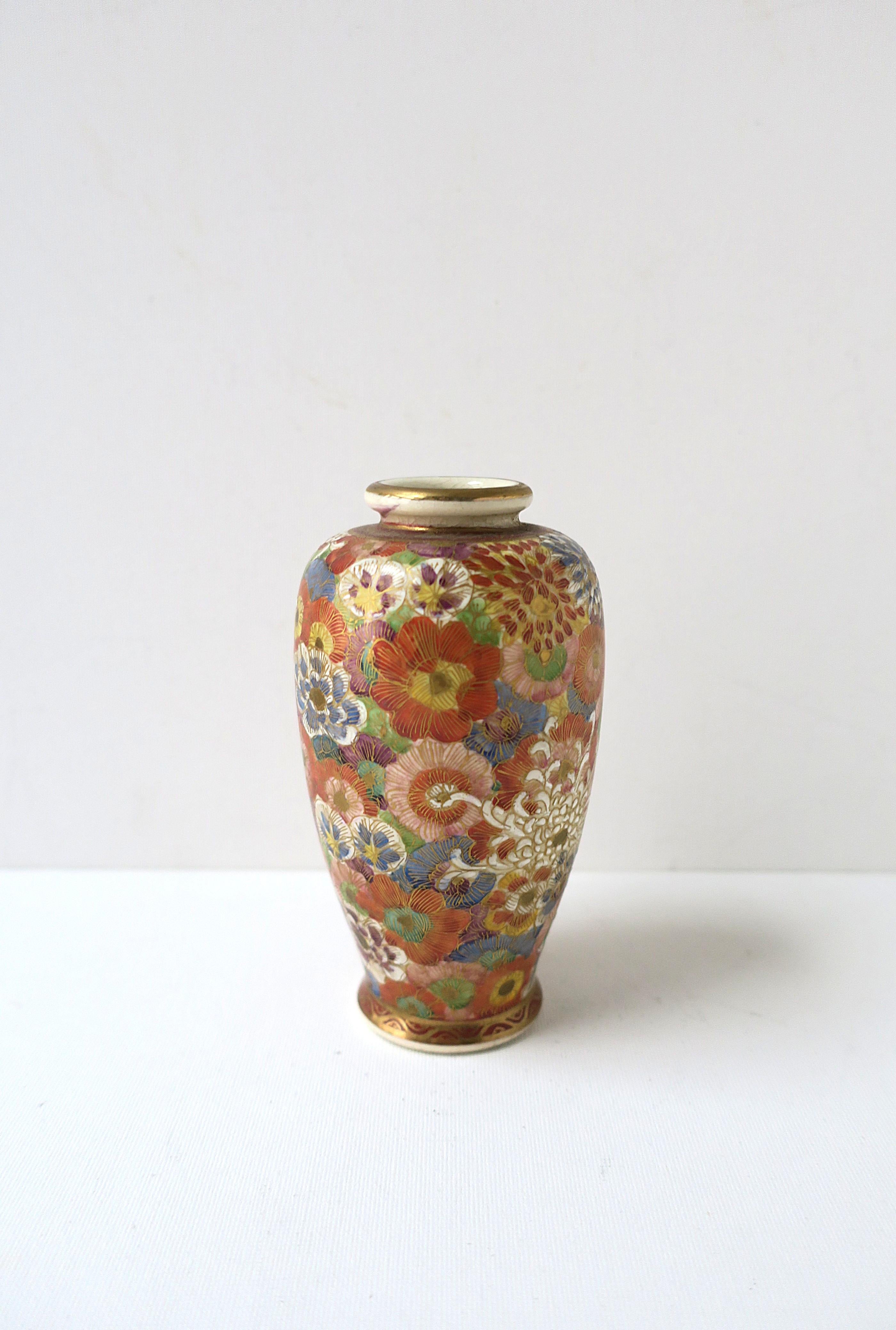 Japanese Satsuma Vase For Sale 2