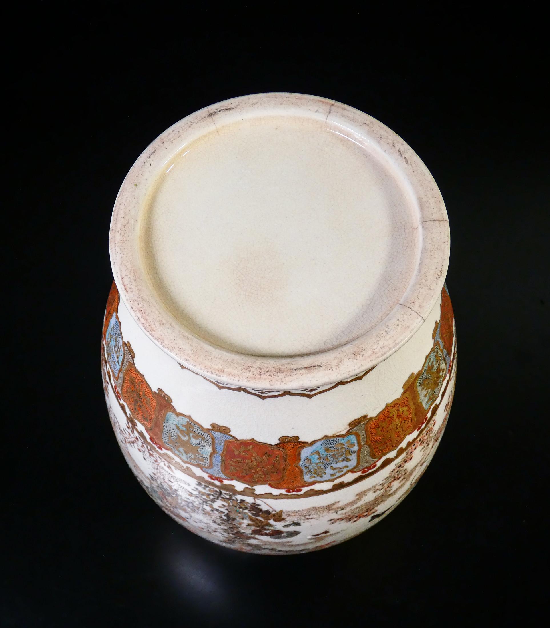 Japanese Satsuma Vase in Ceramic and Polychrome Enamel, Meiji Period 1800 For Sale 6