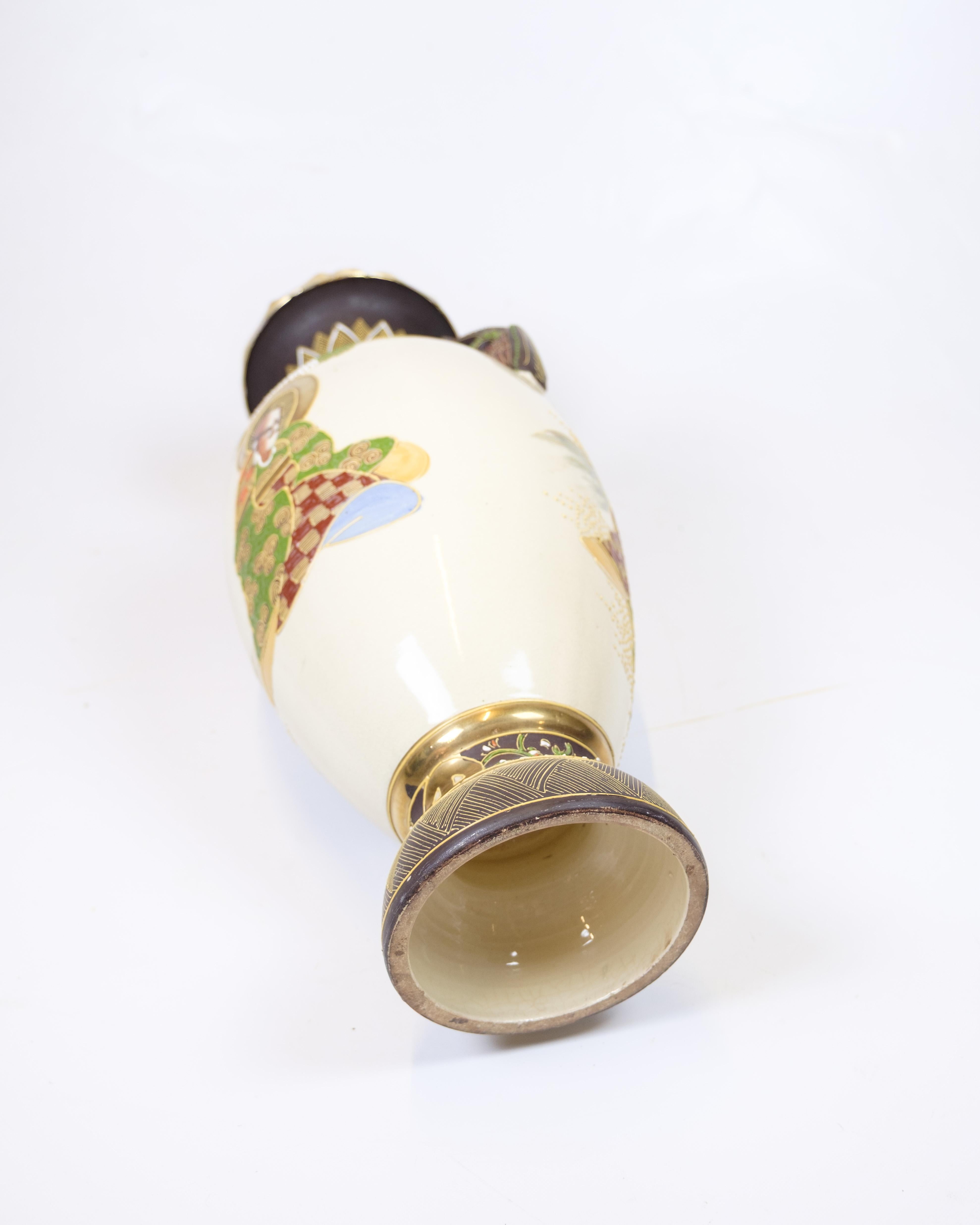 Vase japonais Satsuma à glaçure ivoire de la période Meiji en vente 3