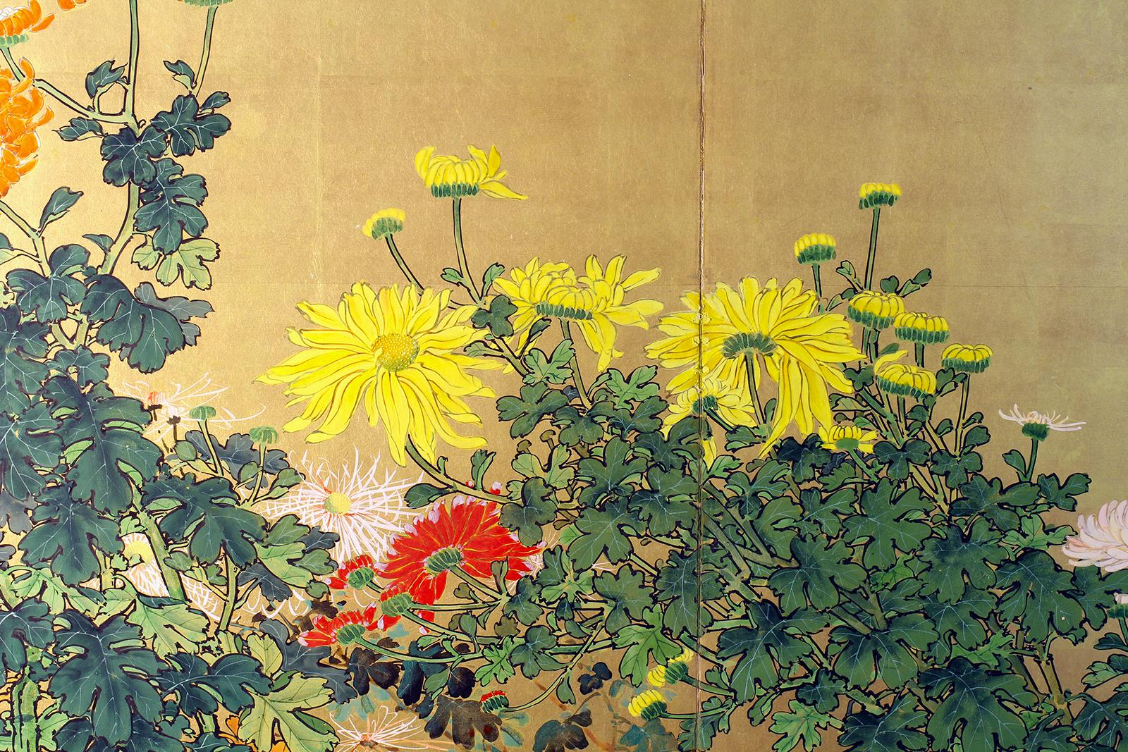 Spring landscape by an unknown painter of the Rinpa school, XX th century, six-panel ink painted on gold leaf on rice paper.
The flowers are made with the 