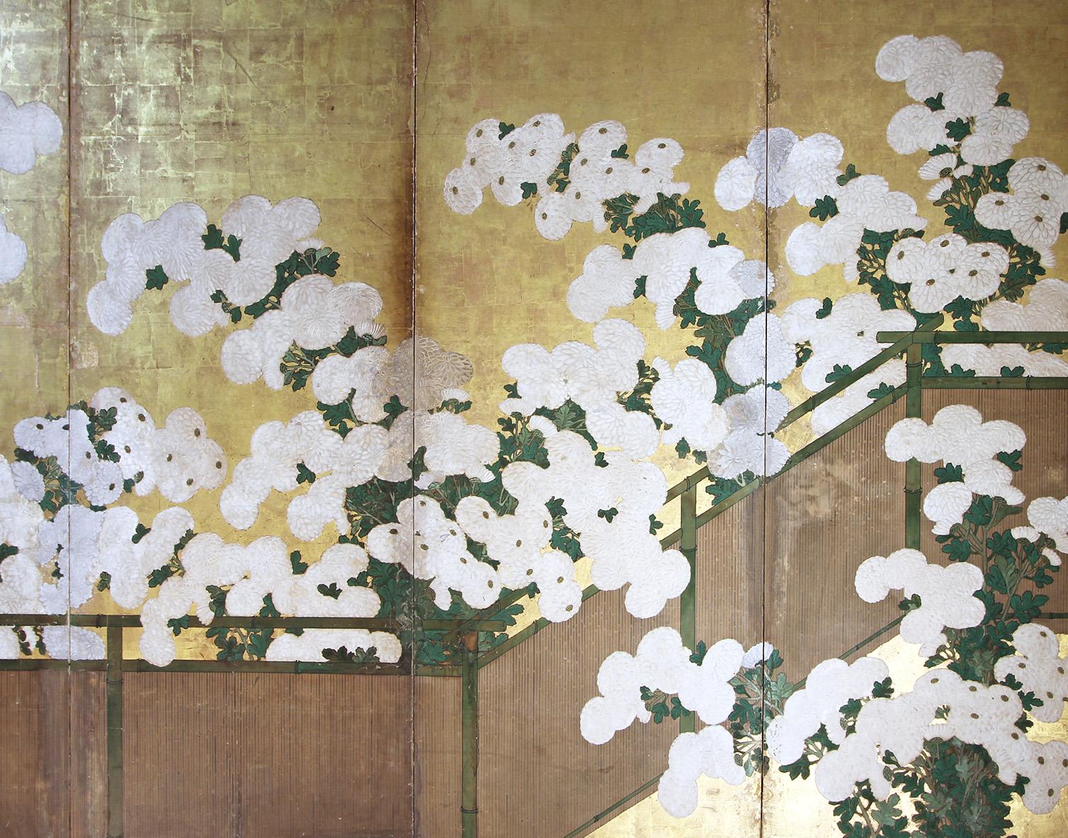 This 18th century six-panel screen is truly special. The author is unknown, but his singular genius in portraying dozens of chrysanthemum flowers created with the white of the 