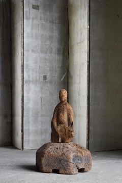 Piedistallo scultoreo giapponese in legno, inizio XX secolo, stile wabi-sabi