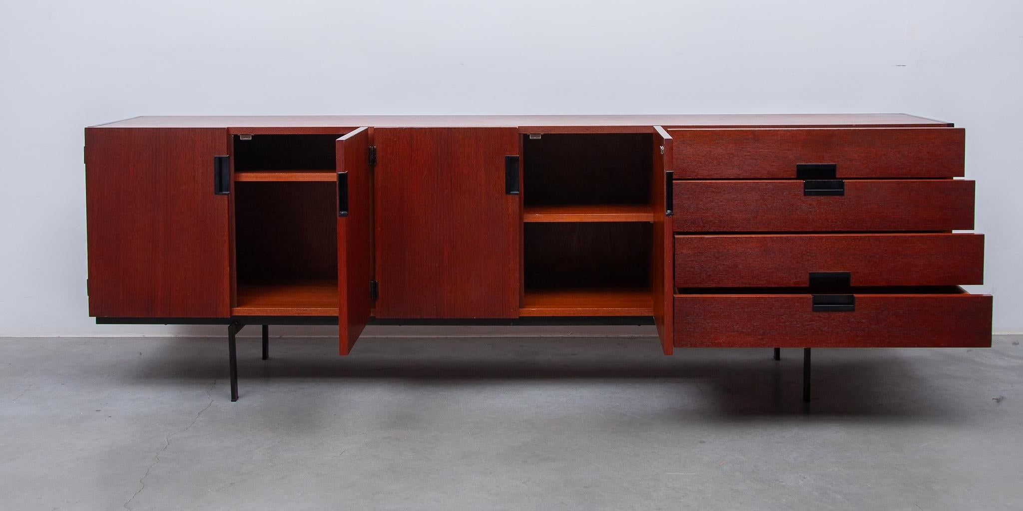 Serie japonesa DU03  Aparador de Cees Braakman para Pastoe 1958, diseño holandés en venta 2