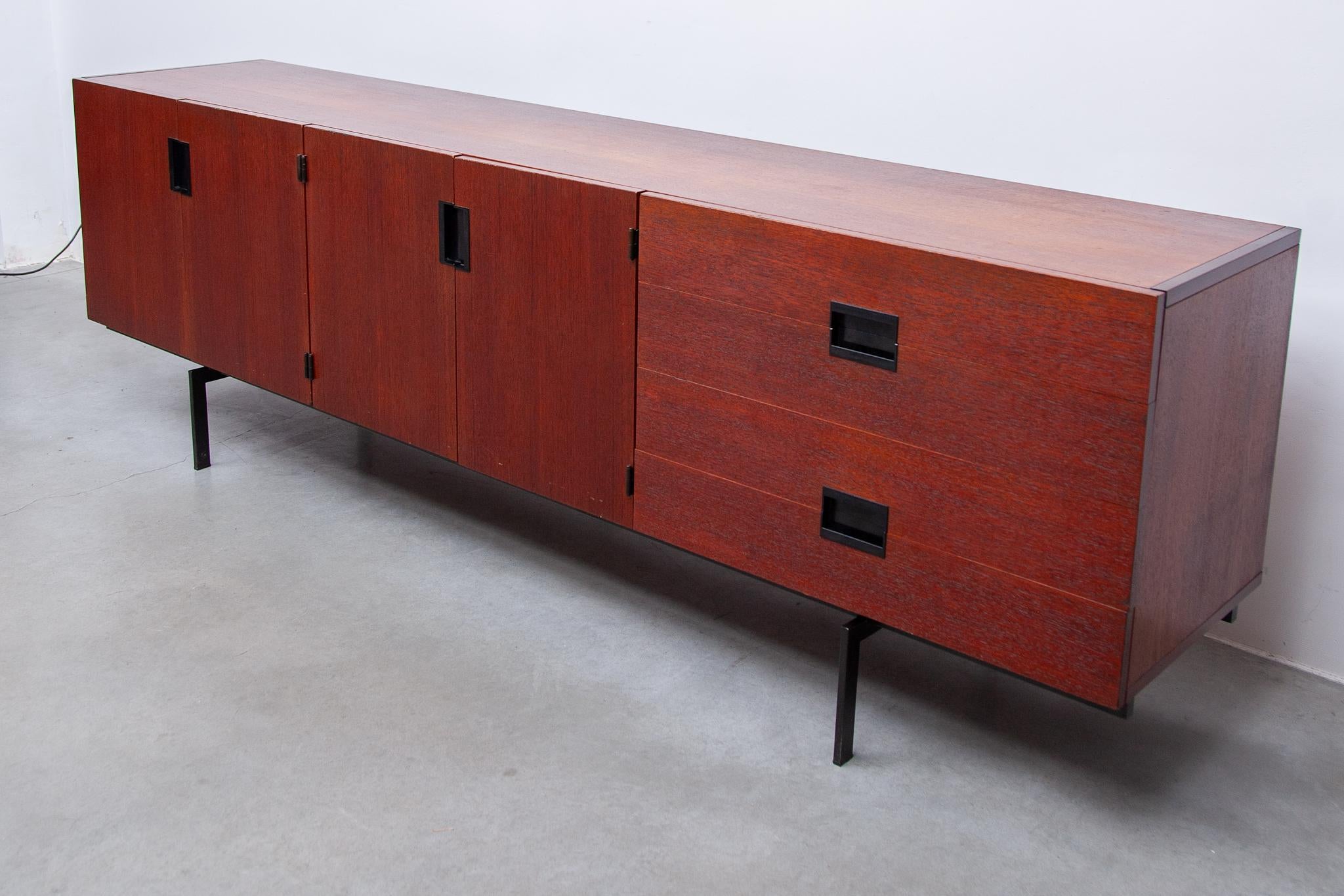 Serie japonesa DU03  Aparador de Cees Braakman para Pastoe 1958, diseño holandés en venta 3