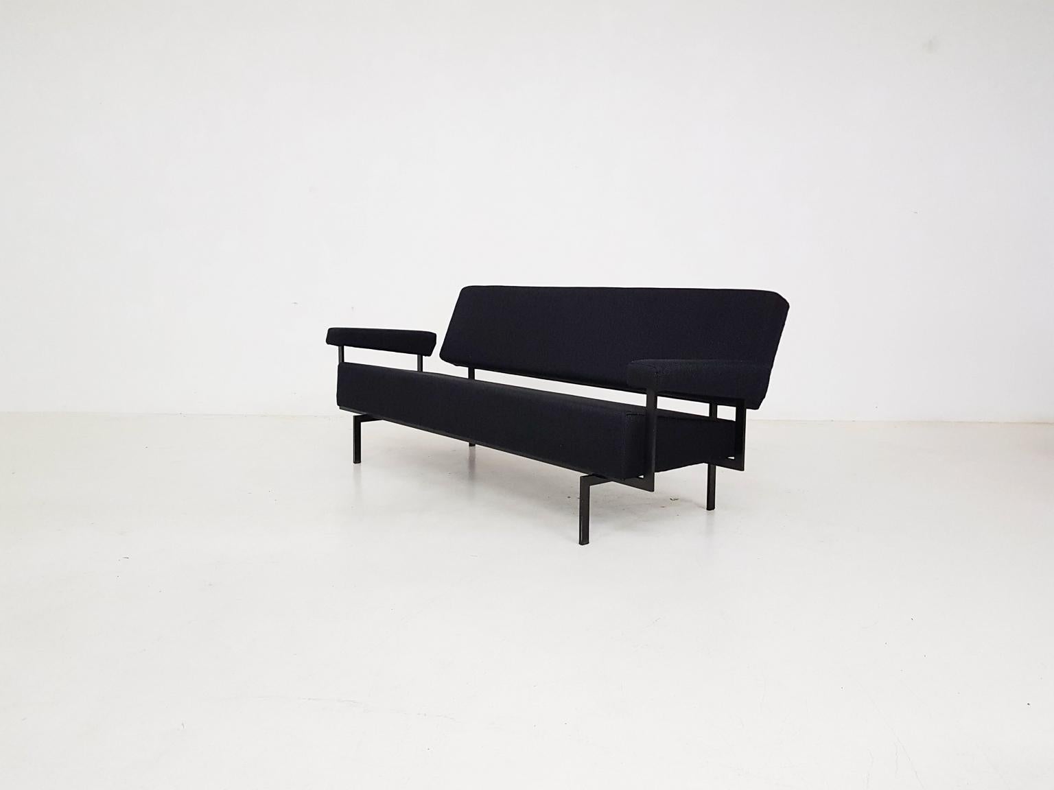 Beautiful Dutch minimal design sofa by Cees Braakman for pastoe.

Cees Braakman was a Dutch furniture designer who worked for UMS Pastoe in the midcentury. He designed many beautiful pieces with the “U+N series”, better known as the “Japanese