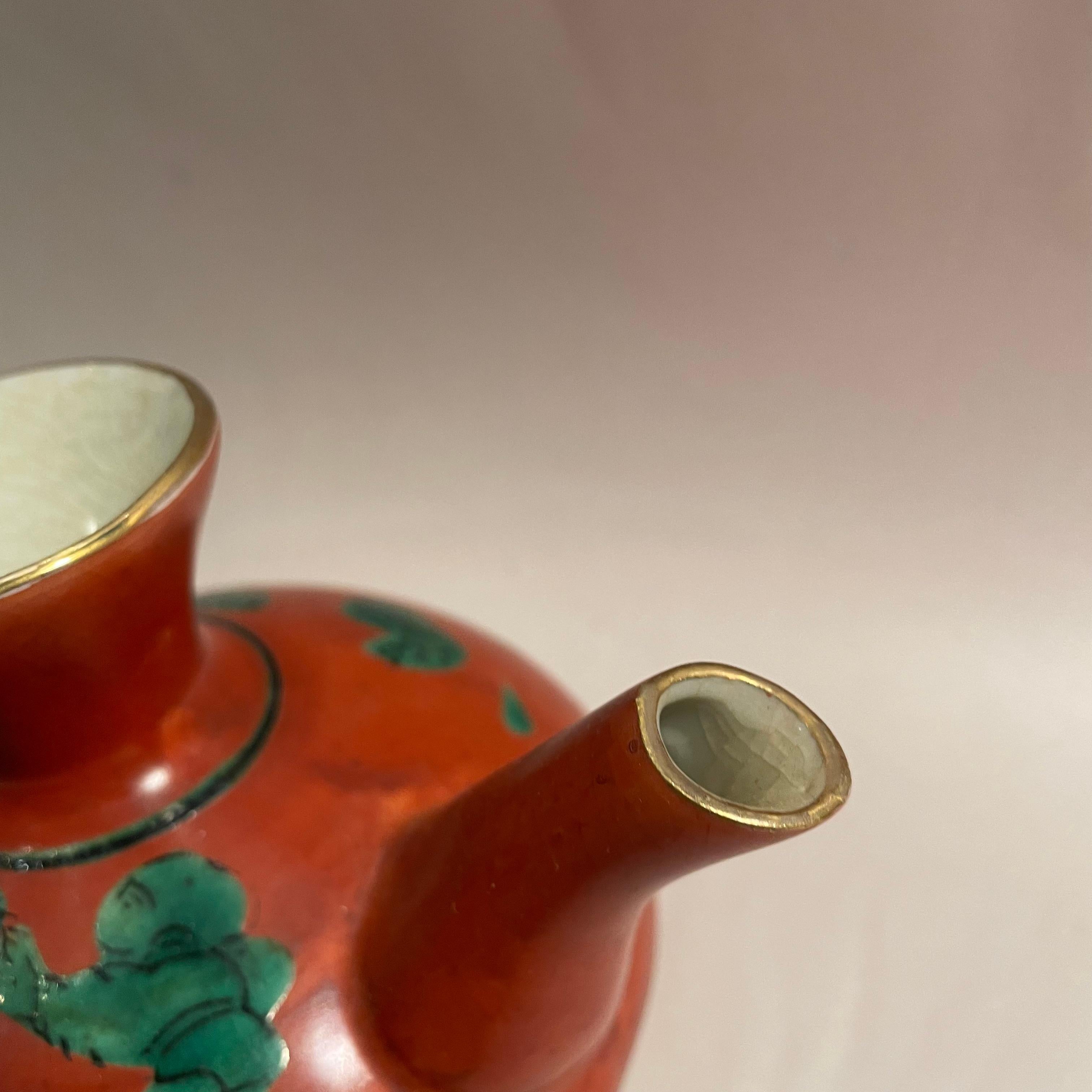 Japanischer Service-Krug für das Serviergeschirr im Sake-Stil, Mokubei Aoki Kutani-Ware 1960er Jahre (Porzellan) im Angebot