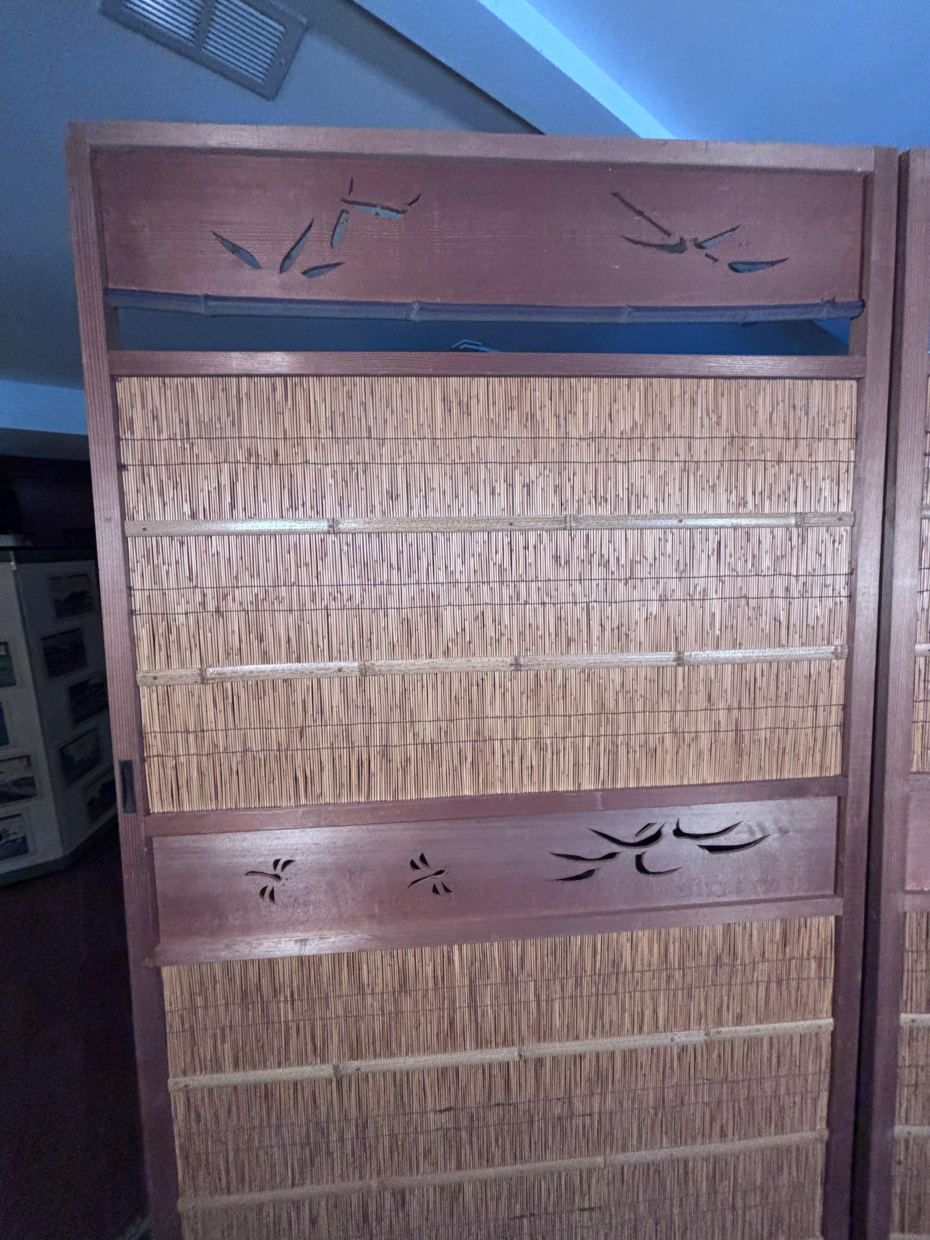 Set di due eccellenti uccelli e libellule Shoji giapponesi per le porte in vendita 2