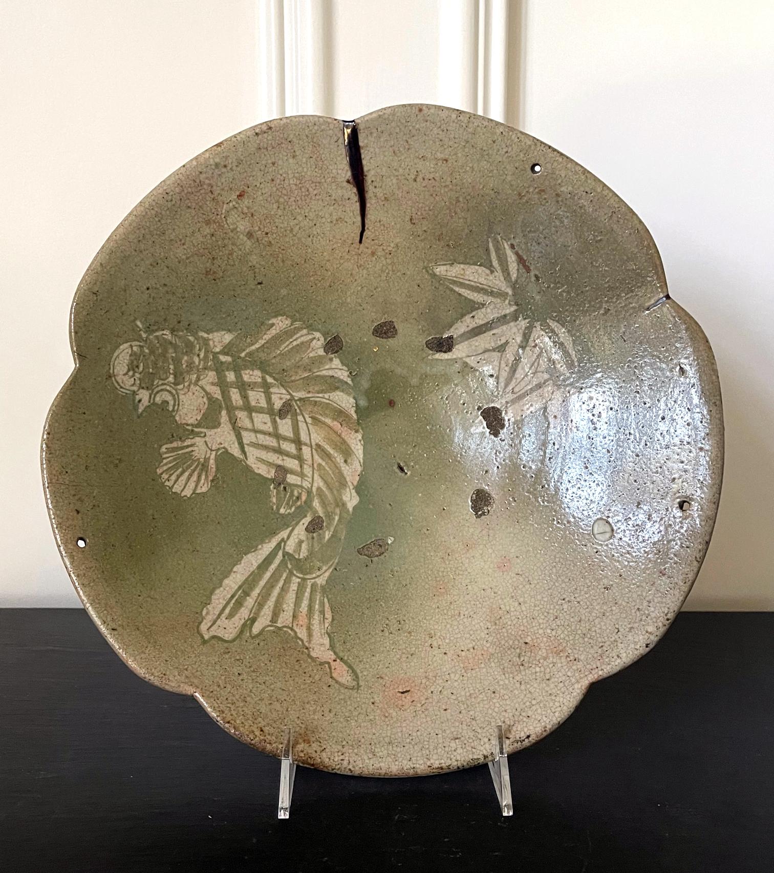 Japanese Seto Mingei Ceramic Plate Ishizara Edo Peorid In Good Condition For Sale In Atlanta, GA