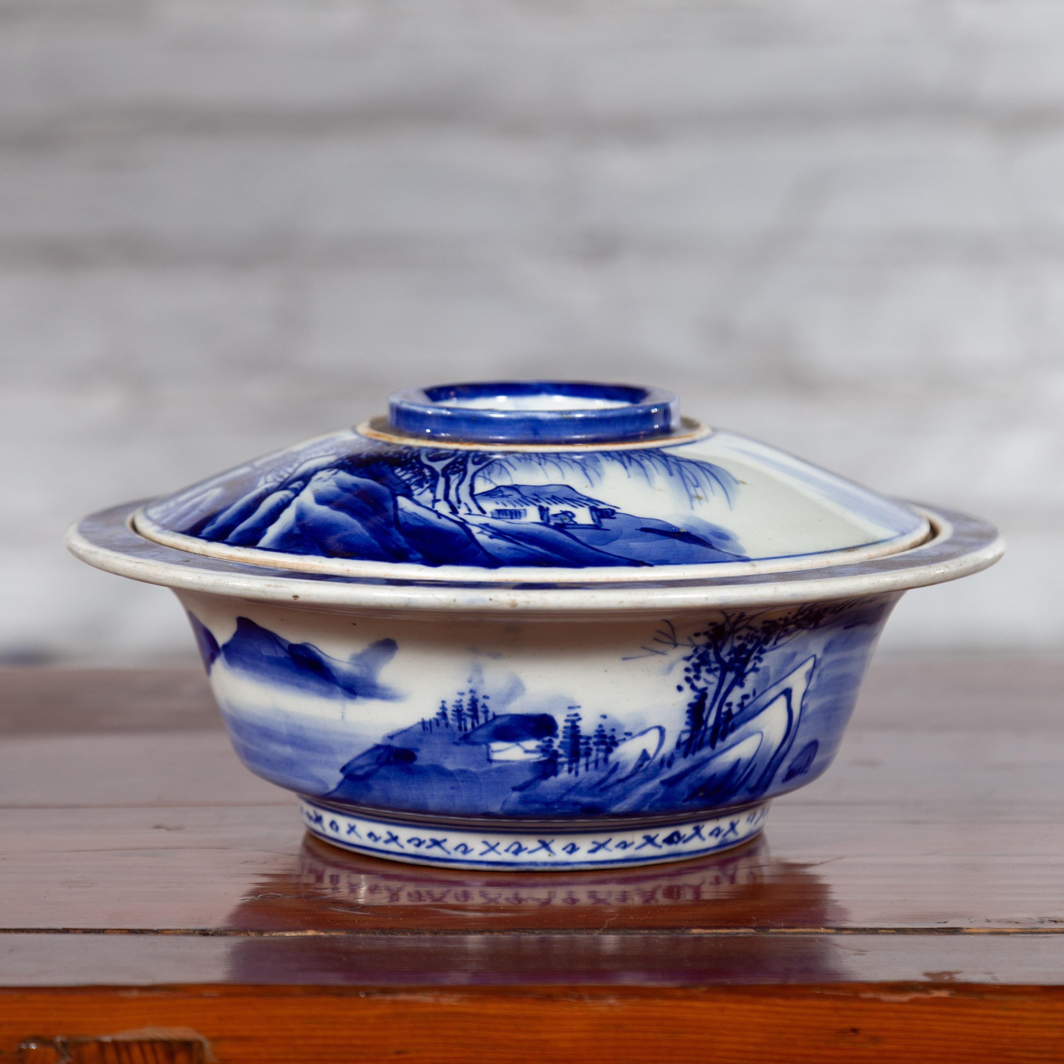 Japanese Seto Porcelain Vegetable Bowl with Hand-Painted Blue and White Décor For Sale 4