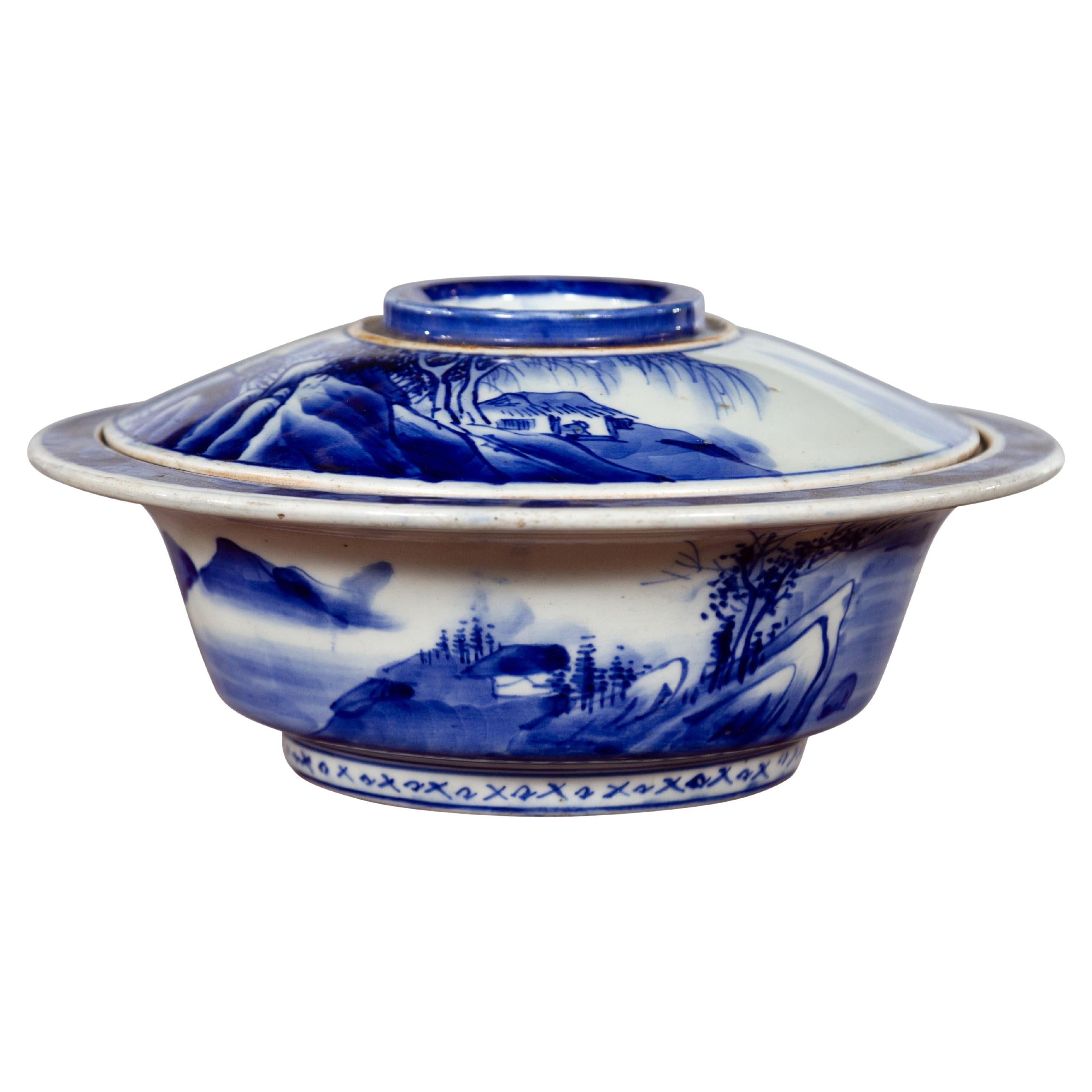 Japanese Seto Porcelain Vegetable Bowl with Hand-Painted Blue and White Décor For Sale