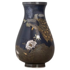 Vaso giapponese in shakudo e metallo misto di Shuho del periodo Meiji